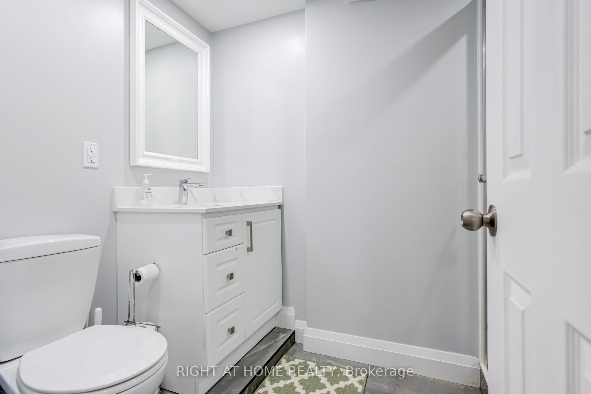 Photo 28 of 4 Leslie Street, Brampton, Northwood Park — HOMEH