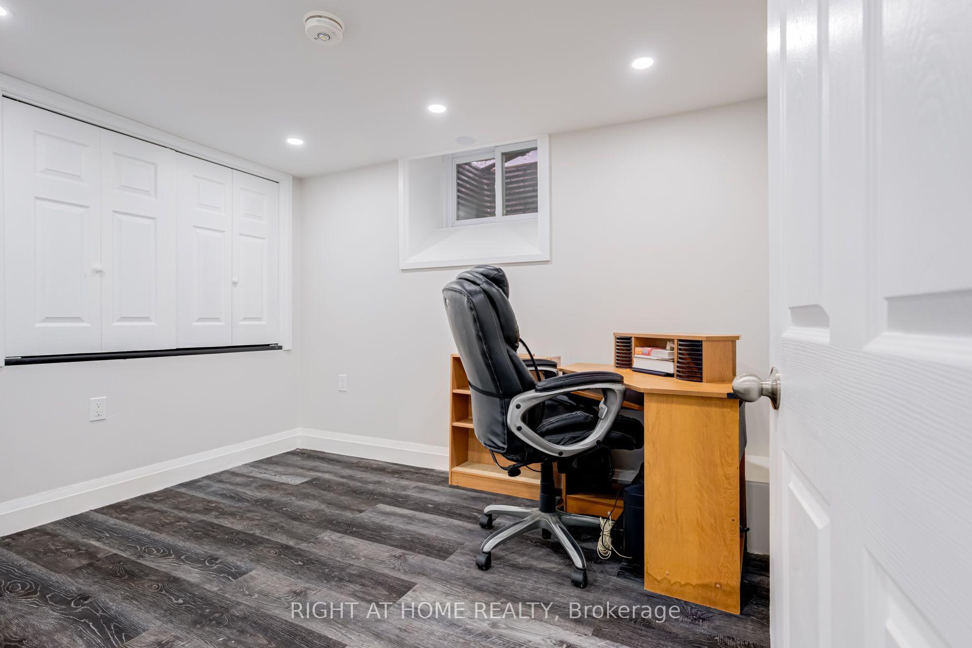 Photo 36 of 4 Leslie Street, Brampton, Northwood Park — HOMEH