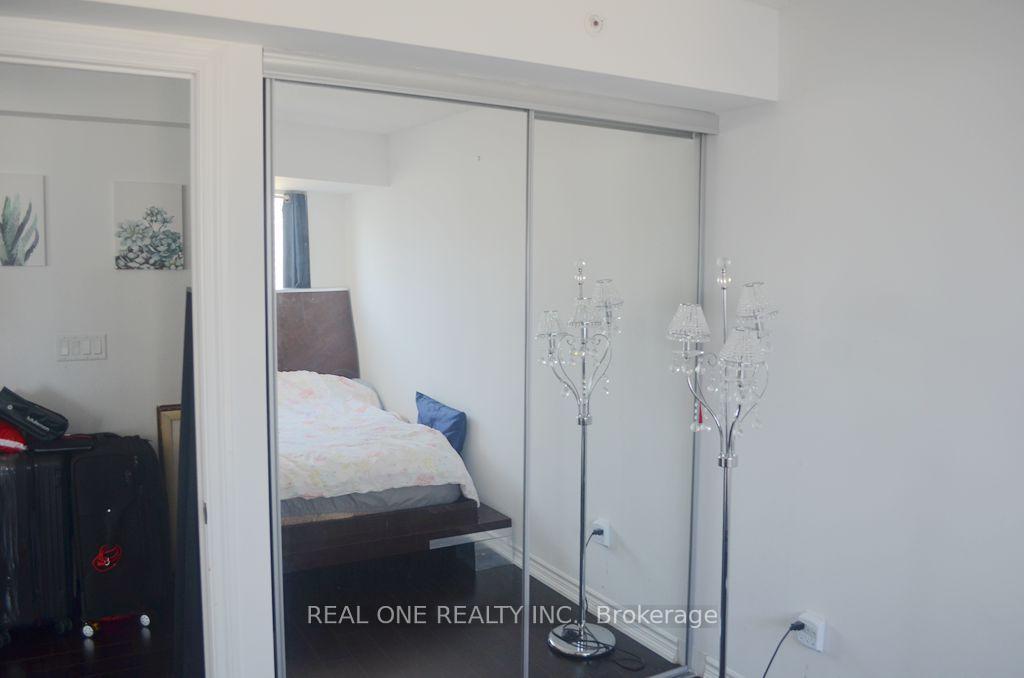 Photo 8 of Unit 2002, 386 Yonge Street, Toronto, Bay Street Corridor — HOMEH