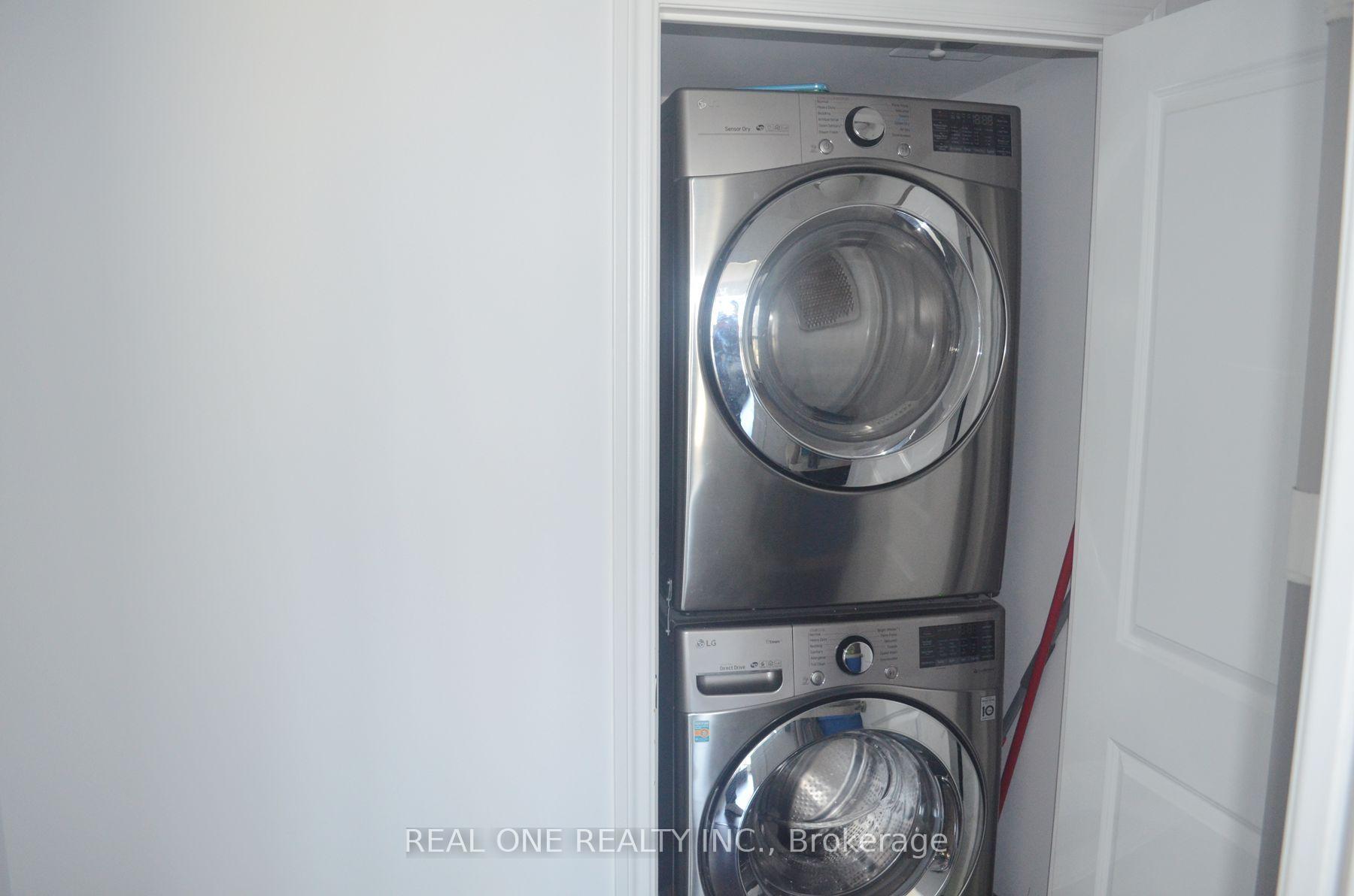 Photo 10 of Unit 2002, 386 Yonge Street, Toronto, Bay Street Corridor — HOMEH