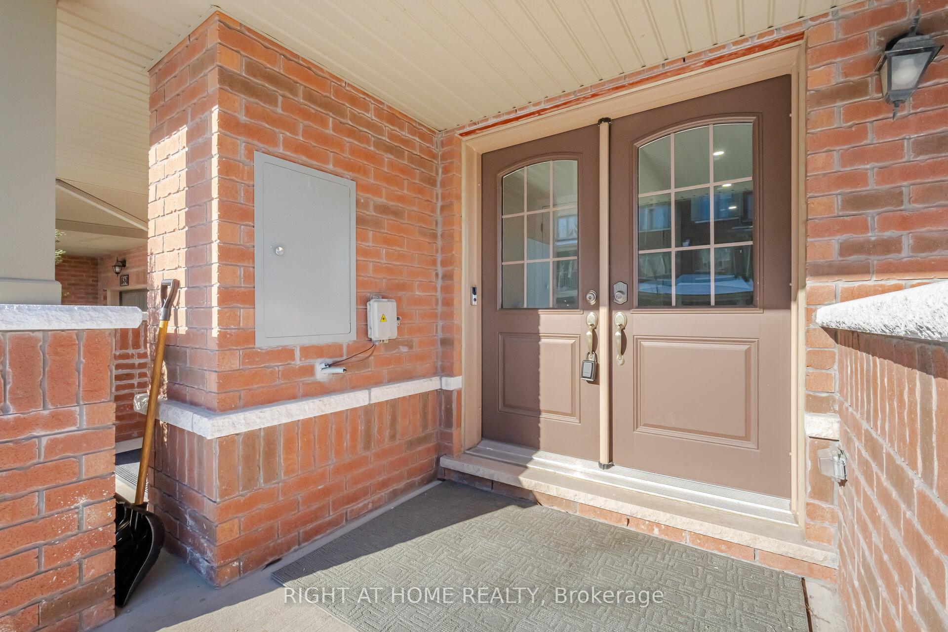 Photo 3 of 48 Porcelain Way, Whitby, Rolling Acres — HOMEH