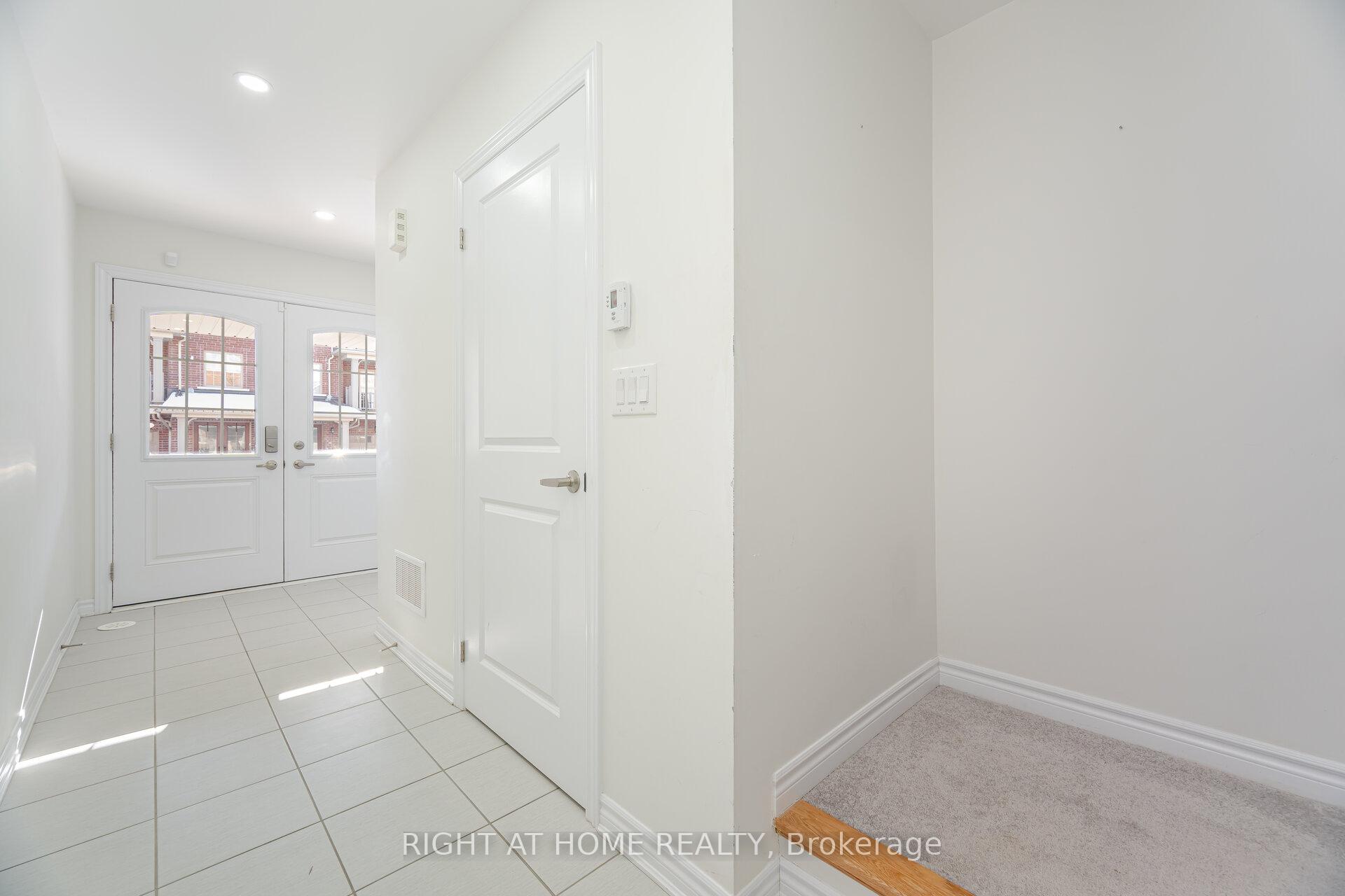 Photo 6 of 48 Porcelain Way, Whitby, Rolling Acres — HOMEH