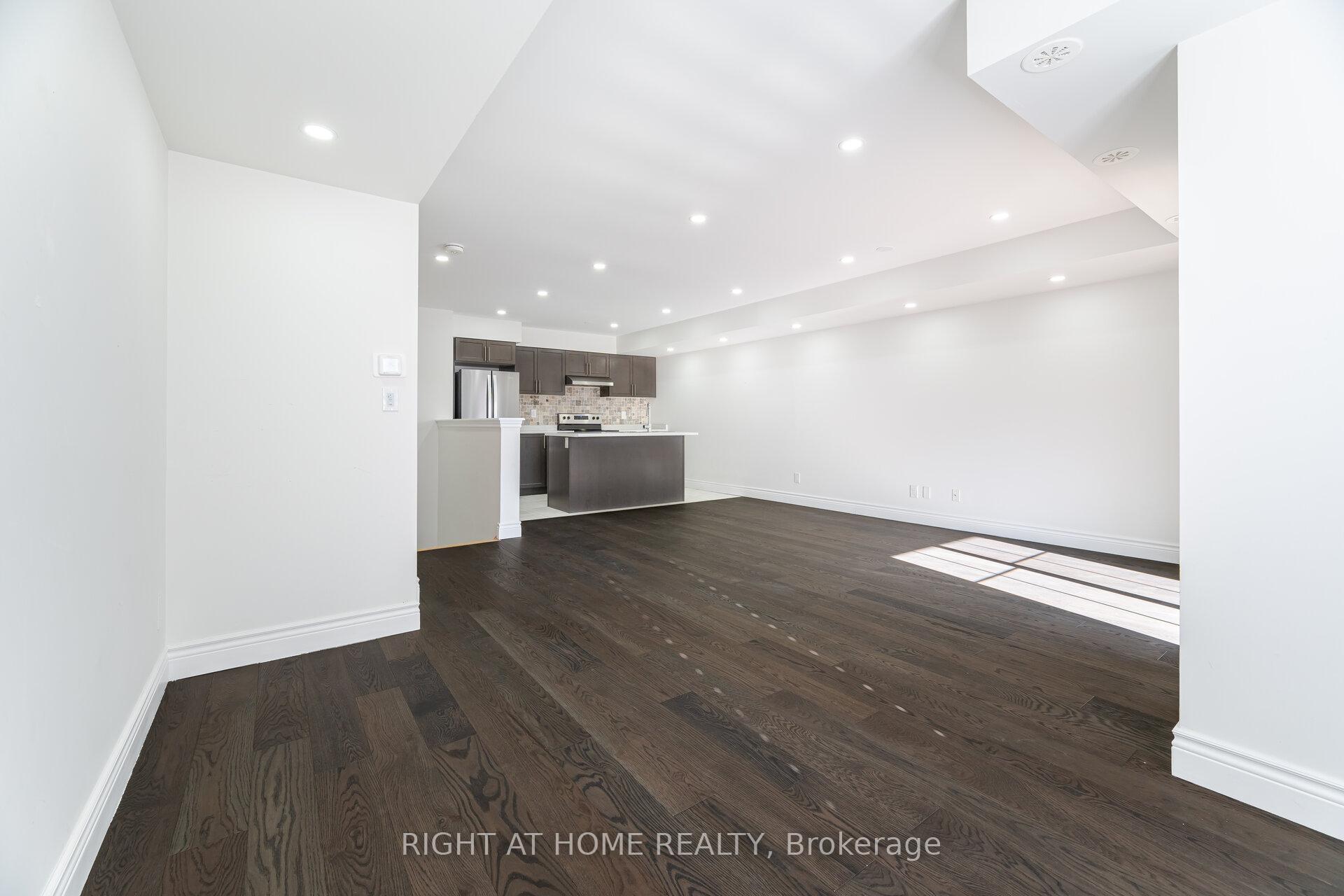 Photo 19 of 48 Porcelain Way, Whitby, Rolling Acres — HOMEH