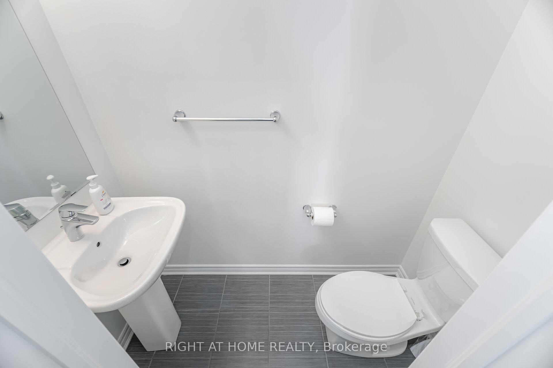 Photo 21 of 48 Porcelain Way, Whitby, Rolling Acres — HOMEH