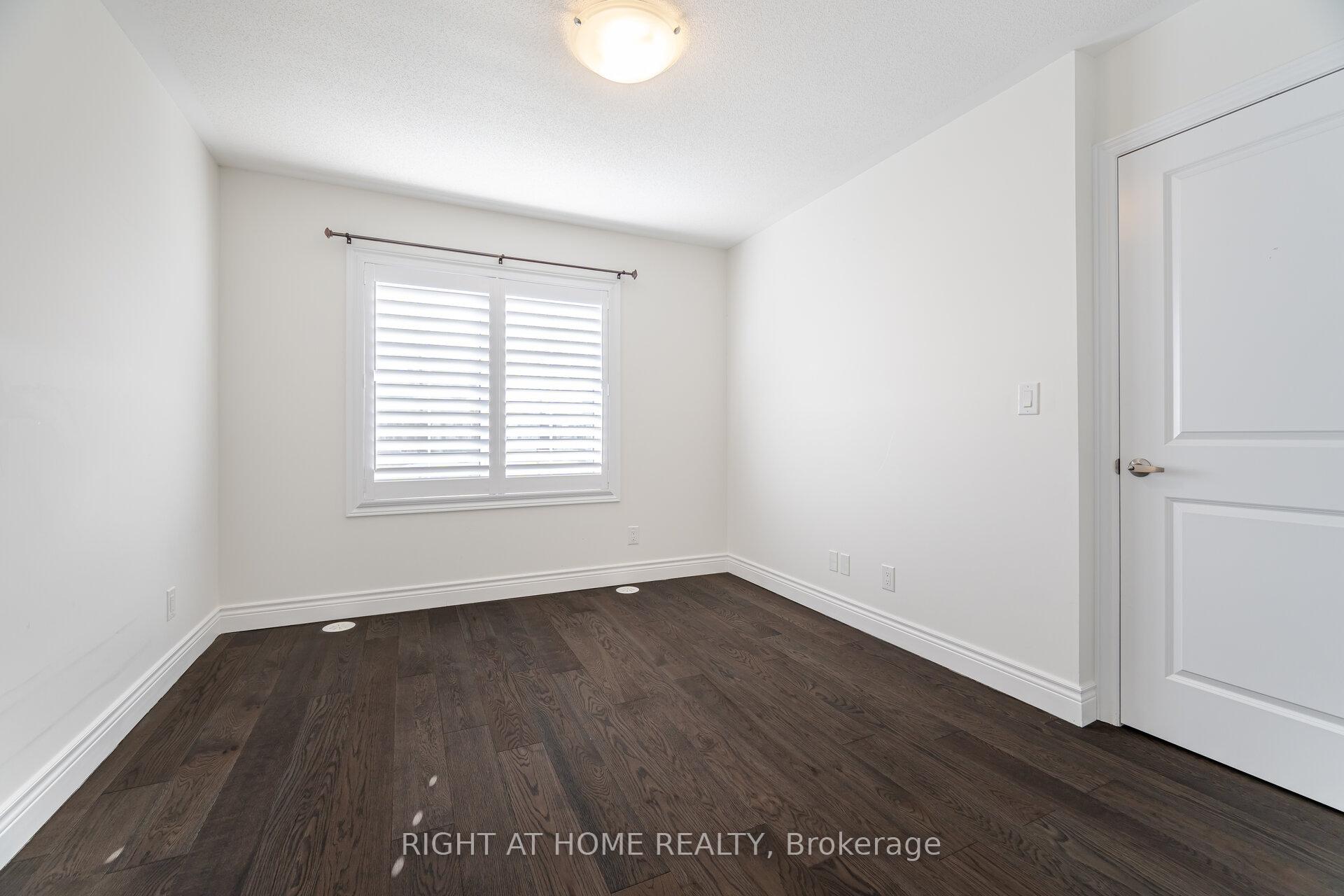 Photo 26 of 48 Porcelain Way, Whitby, Rolling Acres — HOMEH