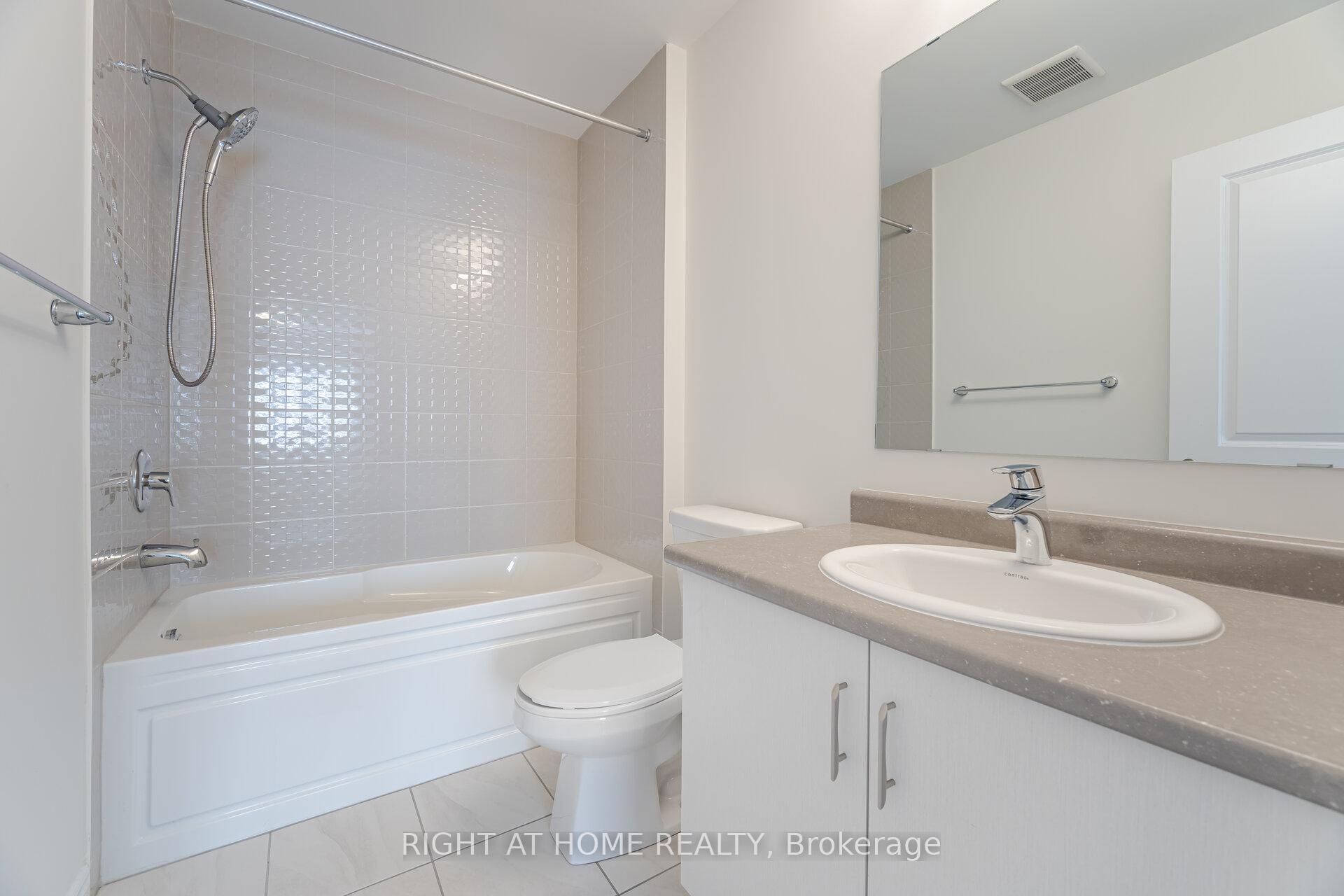 Photo 28 of 48 Porcelain Way, Whitby, Rolling Acres — HOMEH
