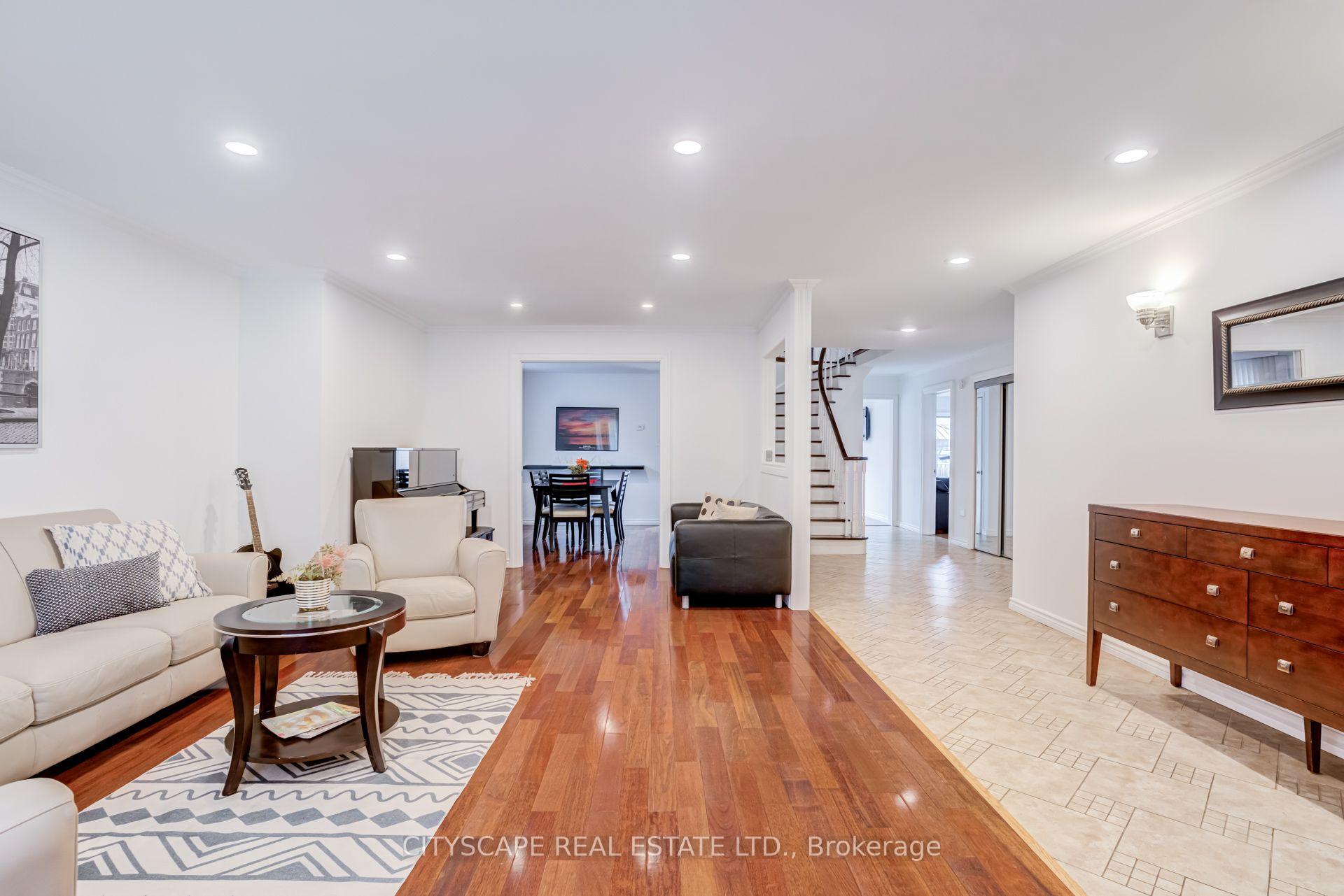 Photo 6 of 34 Highgate Drive, Markham, Milliken Mills West — HOMEH