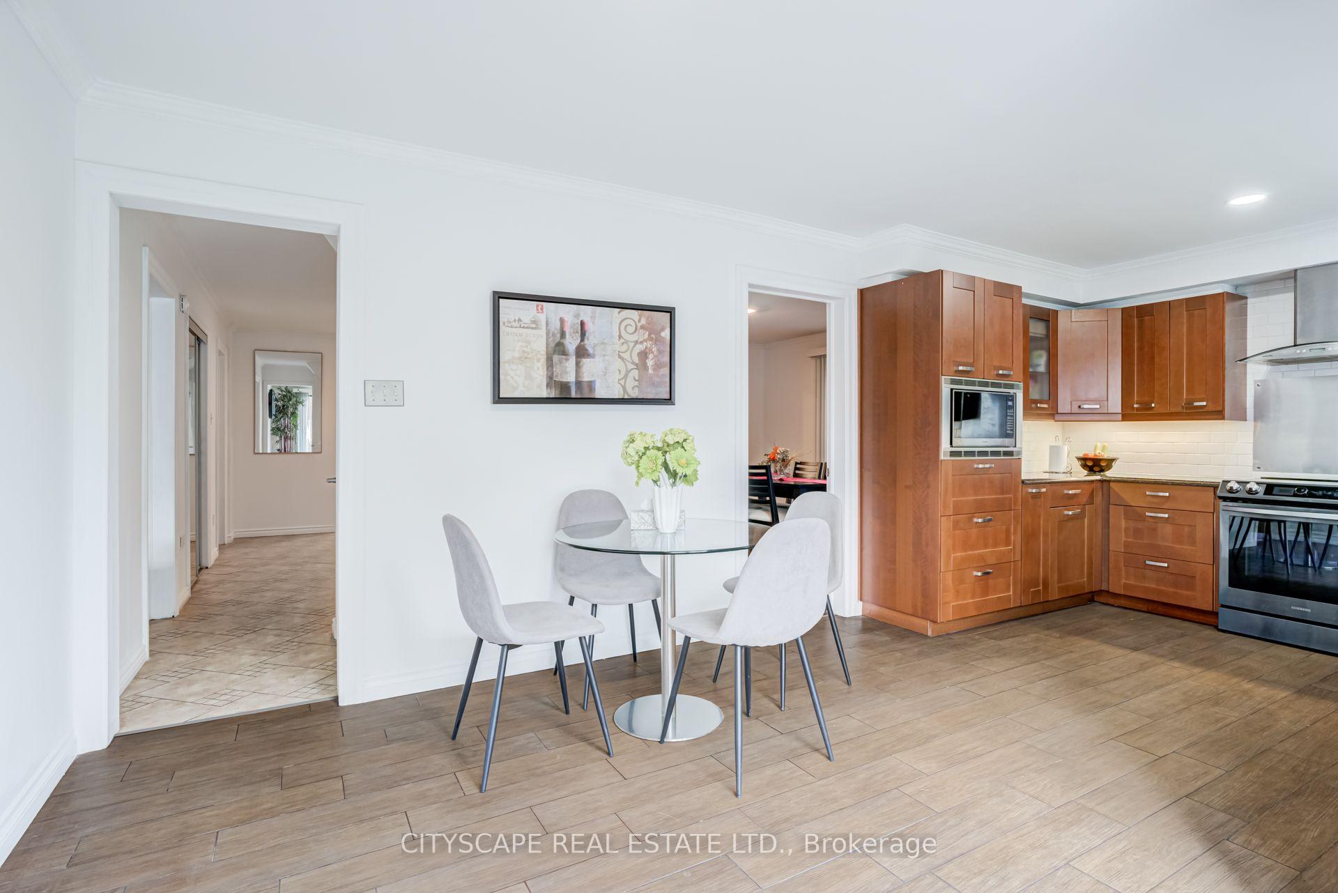 Photo 11 of 34 Highgate Drive, Markham, Milliken Mills West — HOMEH