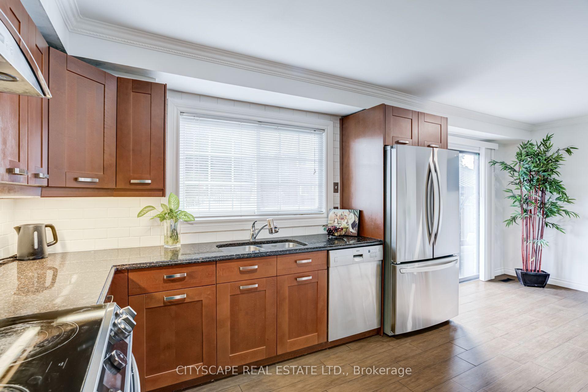 Photo 15 of 34 Highgate Drive, Markham, Milliken Mills West — HOMEH