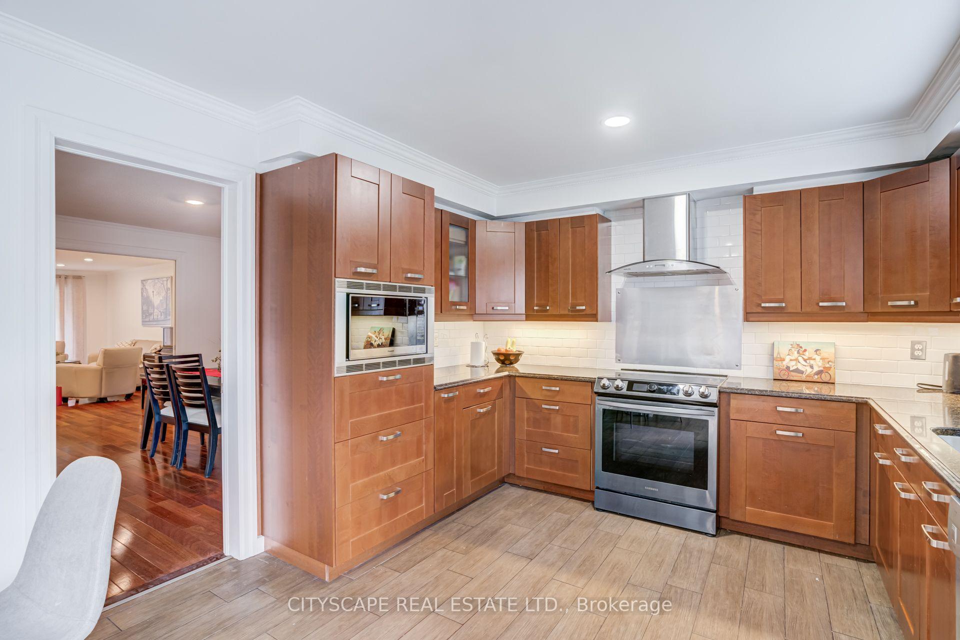 Photo 16 of 34 Highgate Drive, Markham, Milliken Mills West — HOMEH
