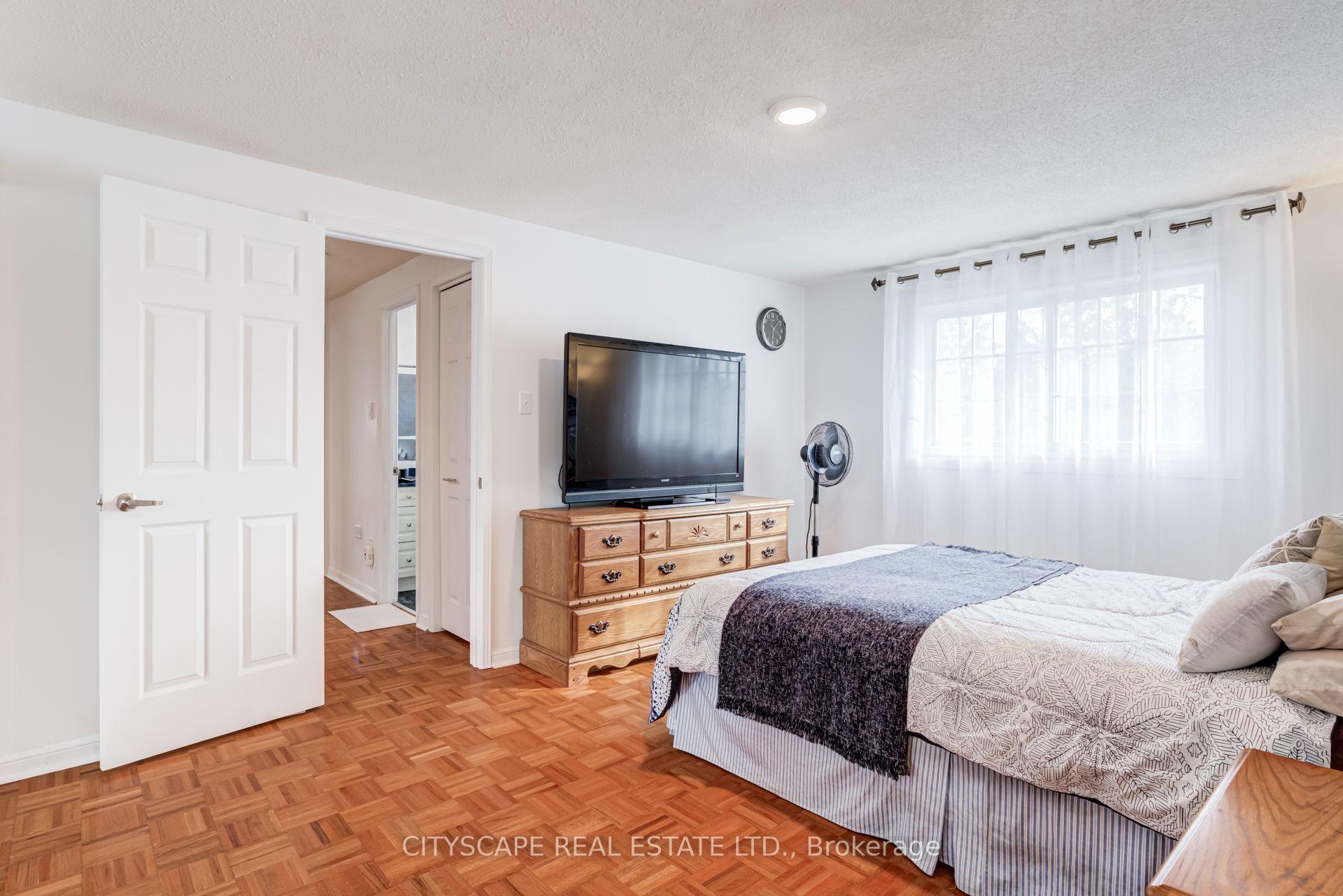 Photo 28 of 34 Highgate Drive, Markham, Milliken Mills West — HOMEH
