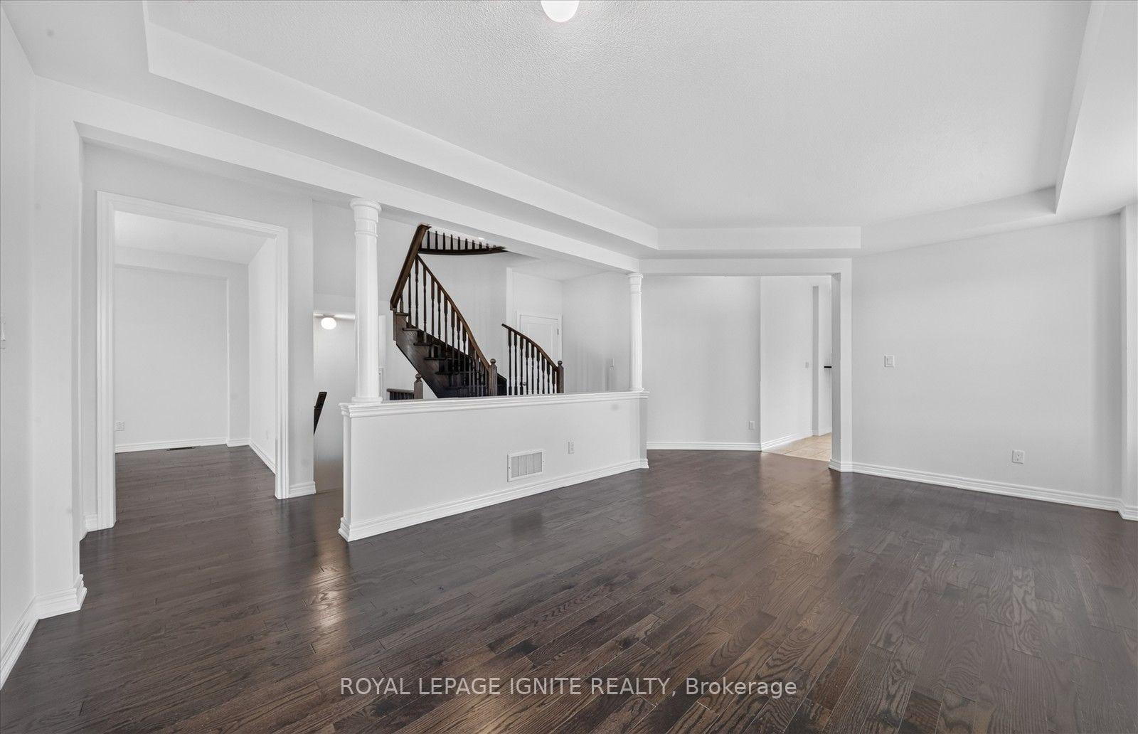 Photo 7 of 188 Douglas Kemp Crescent, Clarington, Bowmanville — HOMEH