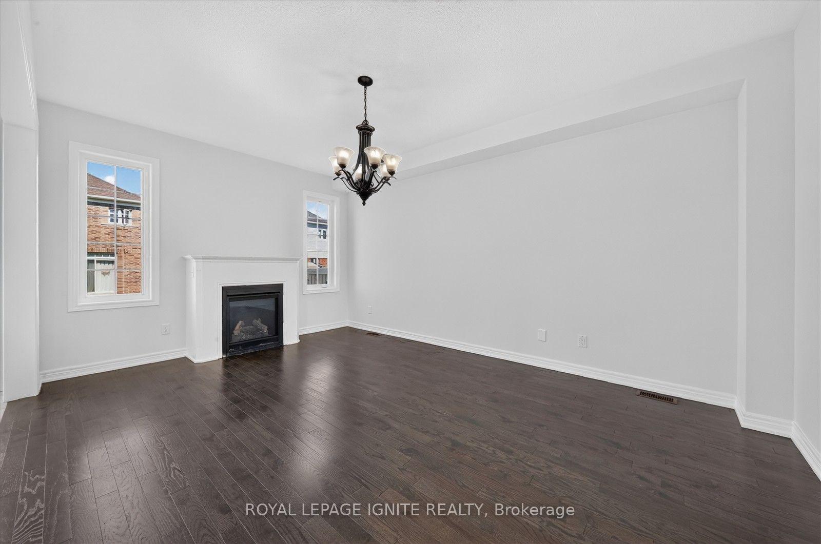 Photo 9 of 188 Douglas Kemp Crescent, Clarington, Bowmanville — HOMEH