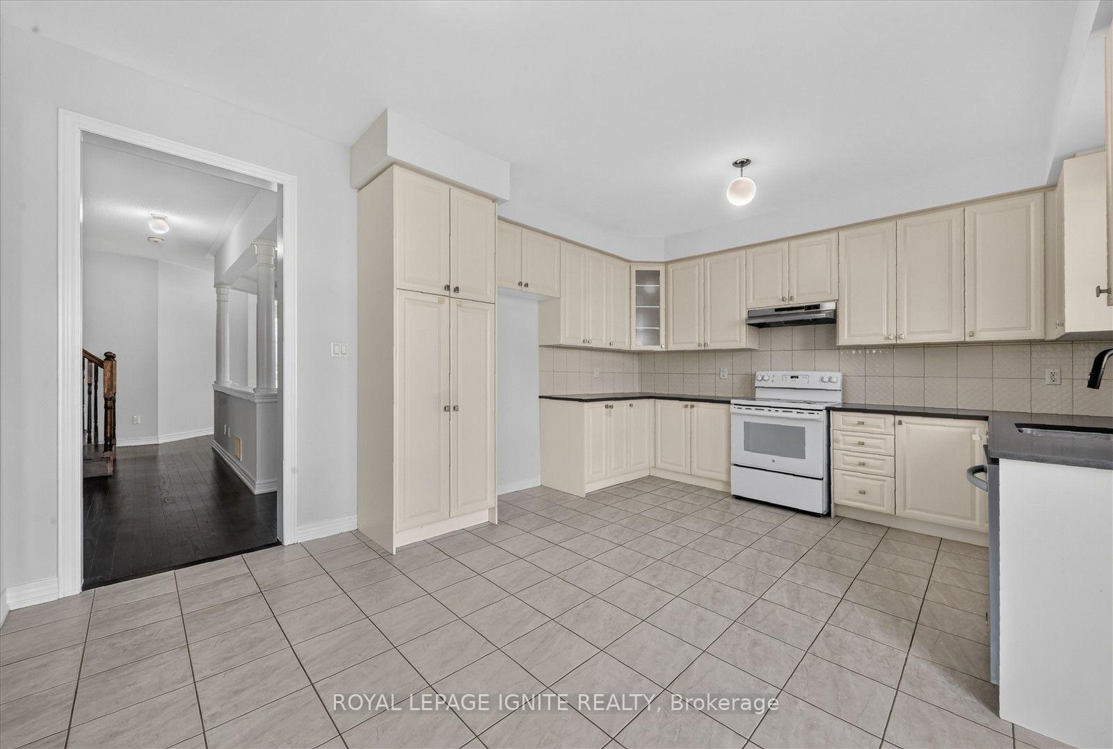 Photo 12 of 188 Douglas Kemp Crescent, Clarington, Bowmanville — HOMEH