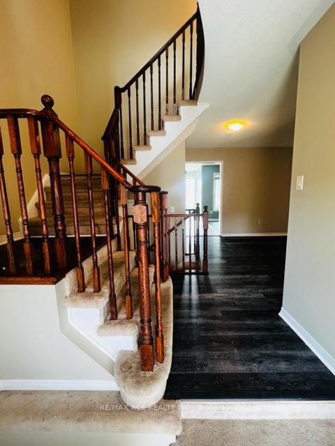 Photo 5 of 1512 Pennel Drive, Oshawa, Taunton — HOMEH