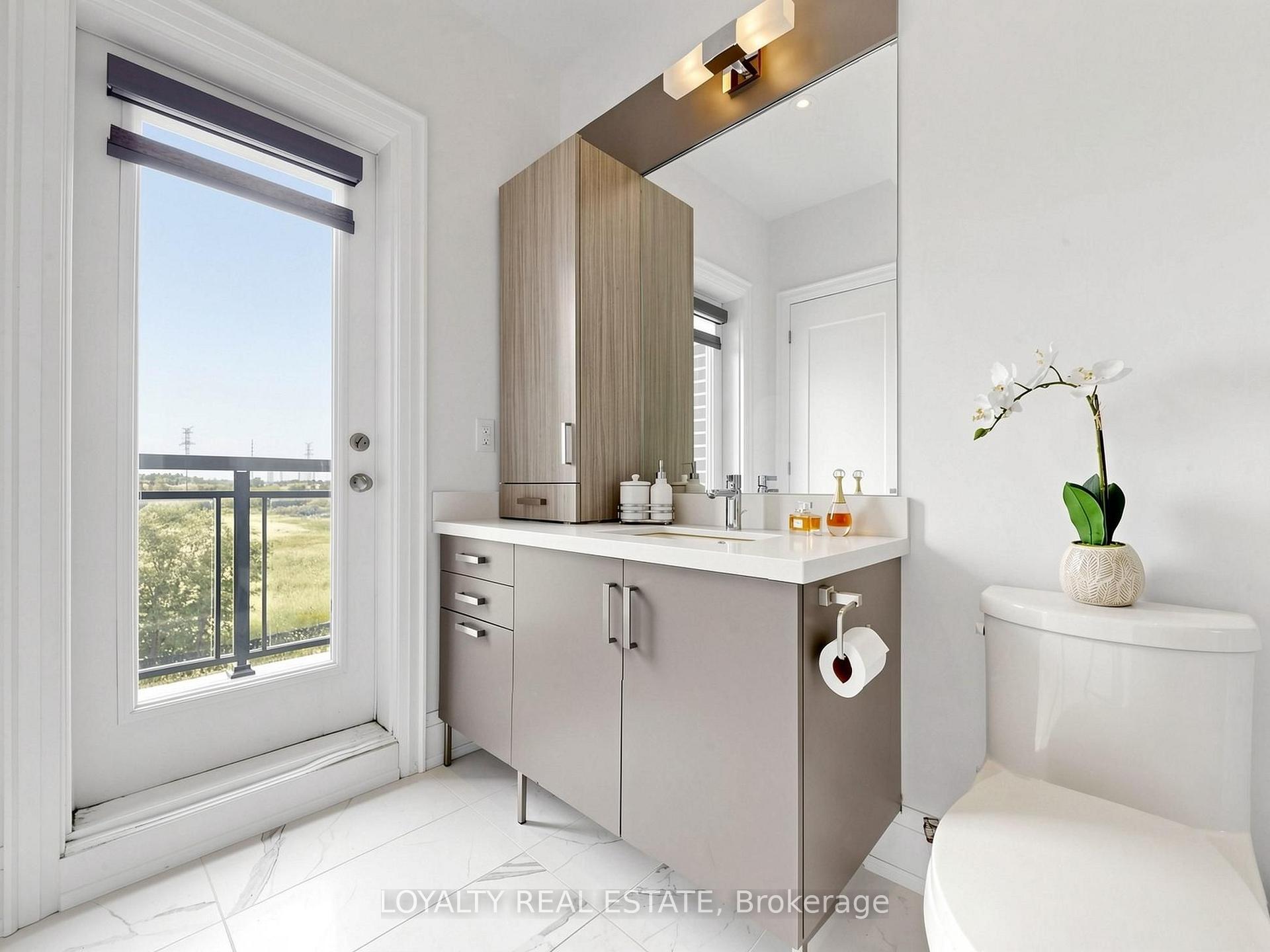 Photo 32 of 52 South Park Road, Markham, Commerce Valley — HOMEH