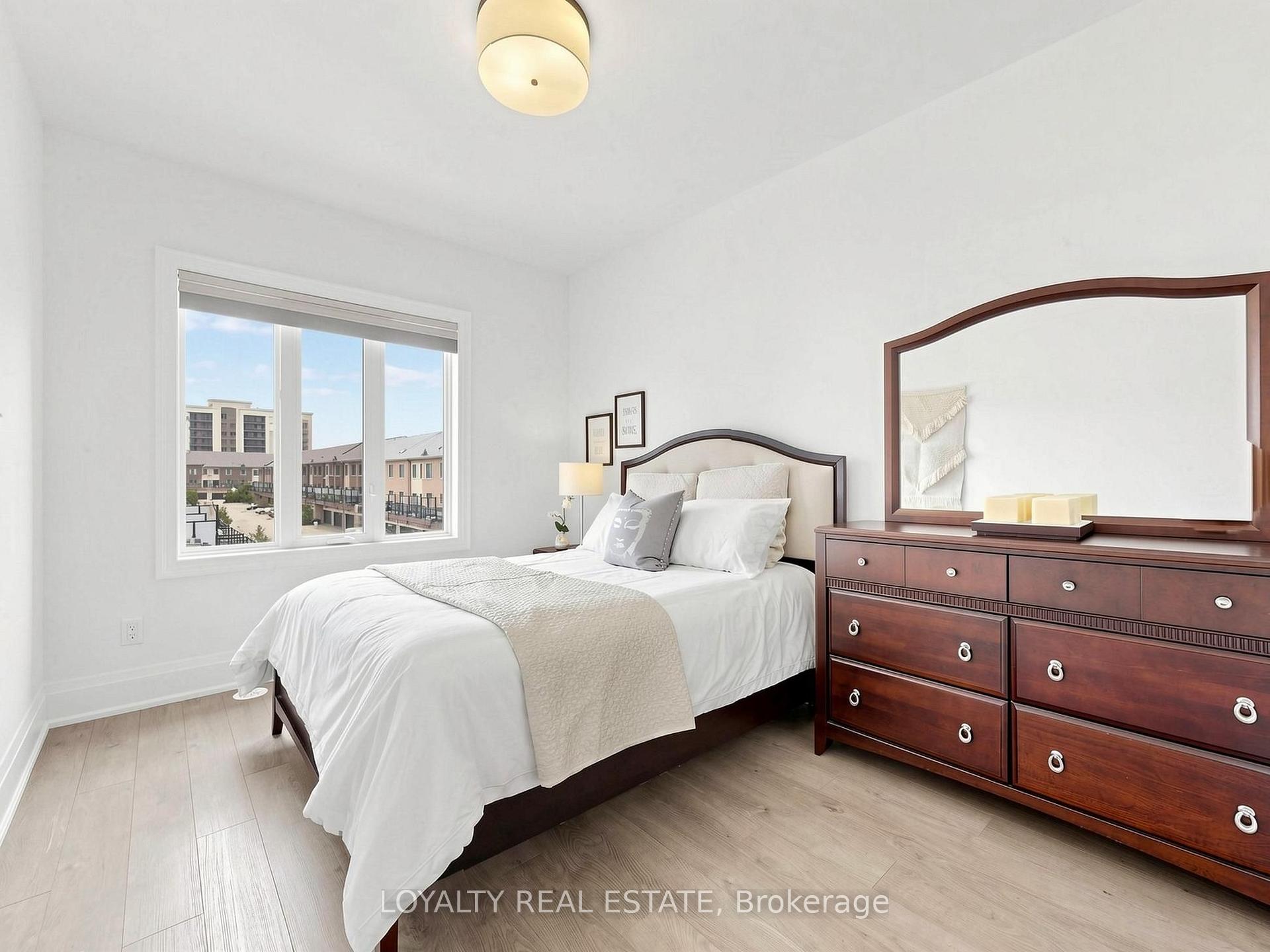 Photo 33 of 52 South Park Road, Markham, Commerce Valley — HOMEH