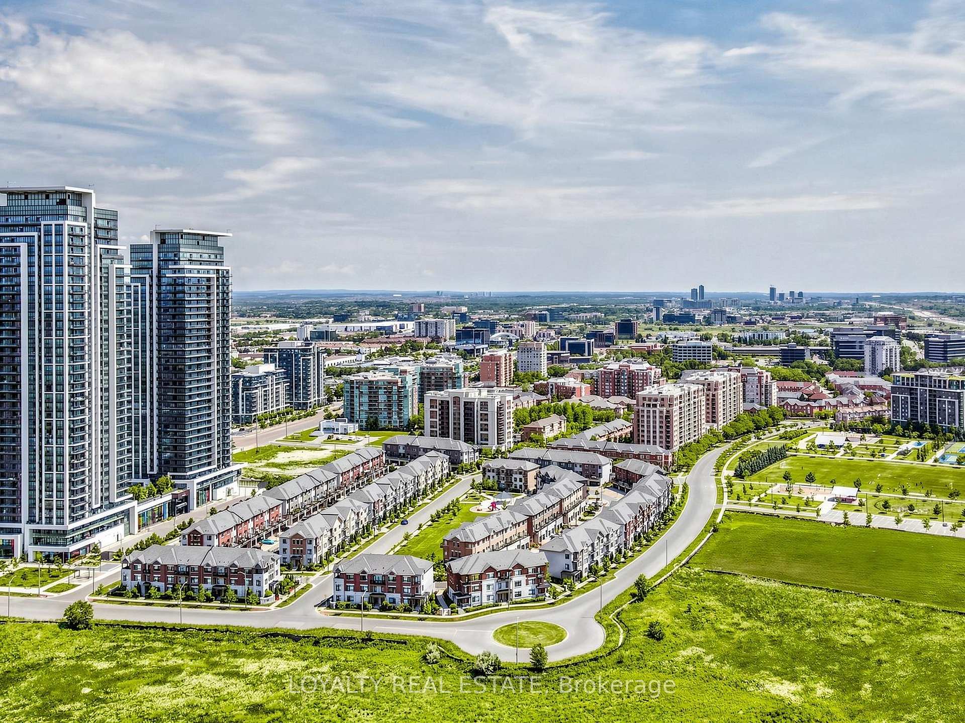 Photo 47 of 52 South Park Road, Markham, Commerce Valley — HOMEH