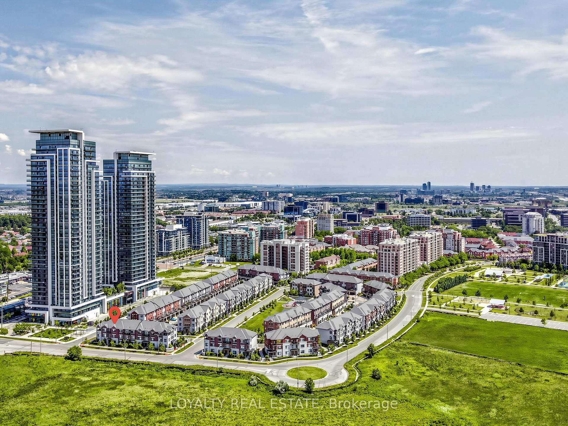 Photo 48 of 52 South Park Road, Markham, Commerce Valley — HOMEH