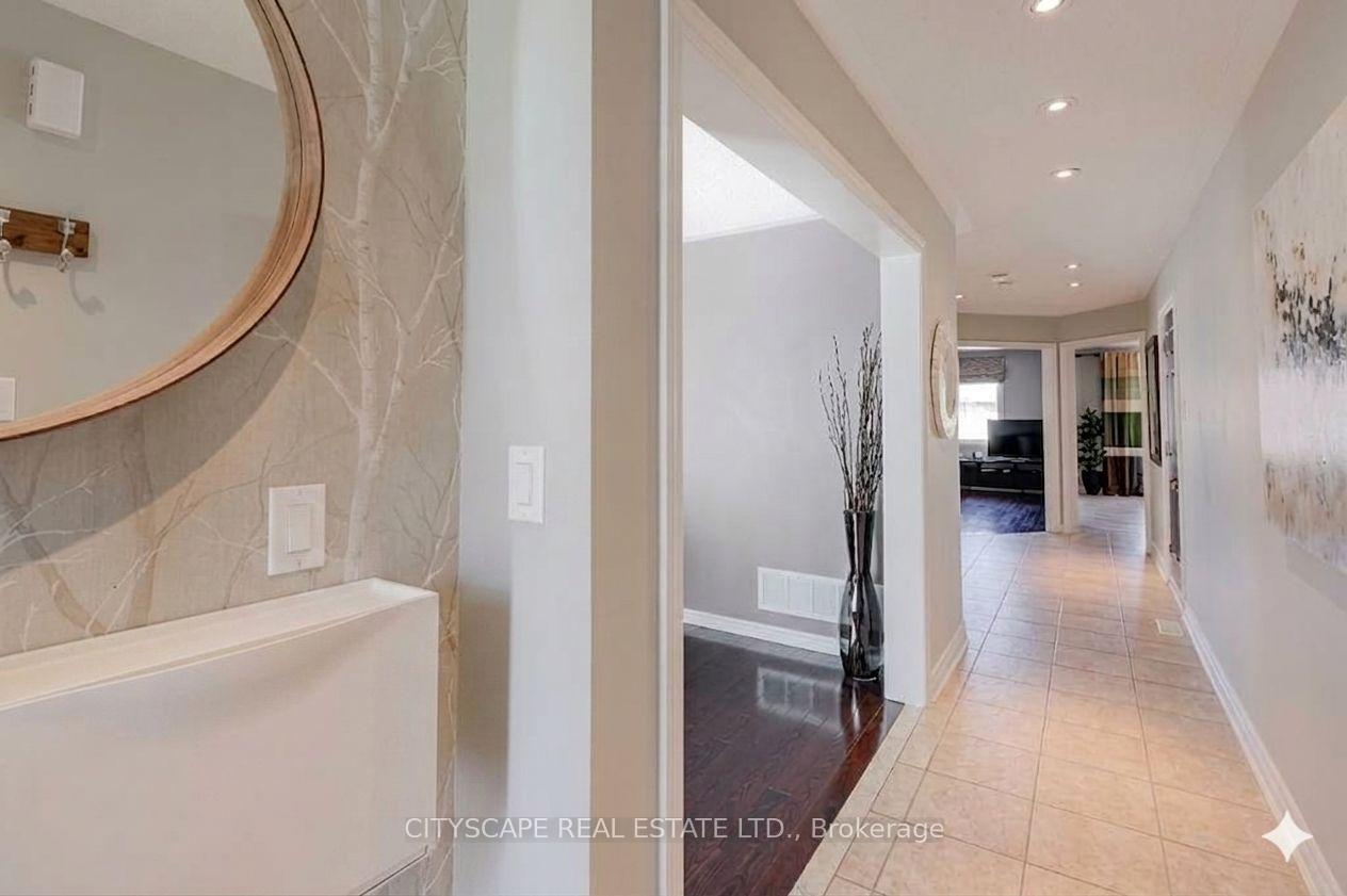 Photo 2 of 369 Kwapis Boulevard, Newmarket, Woodland Hill — HOMEH