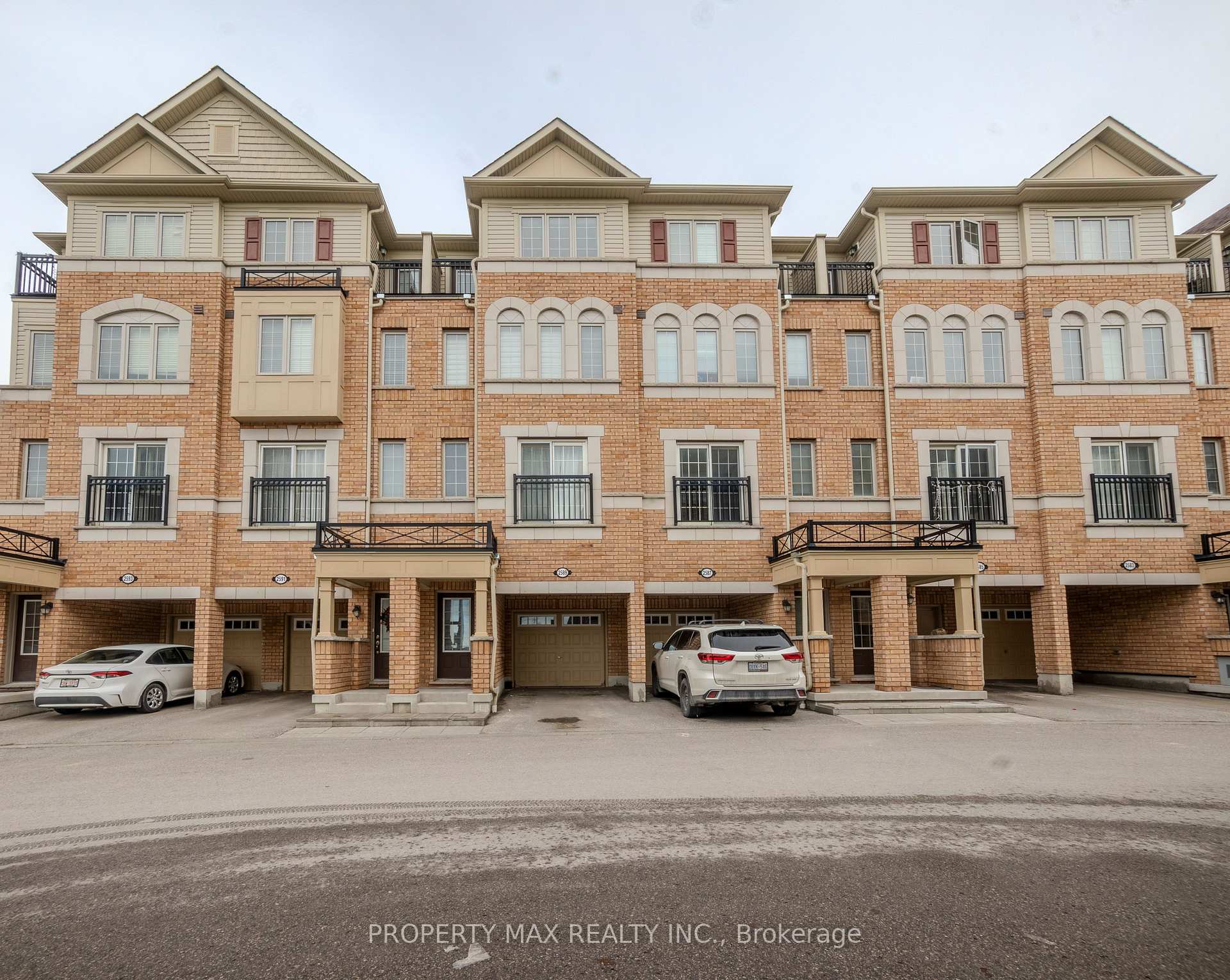 Photo 2 of 2589 Bromus Path, Oshawa, Windfields — HOMEH