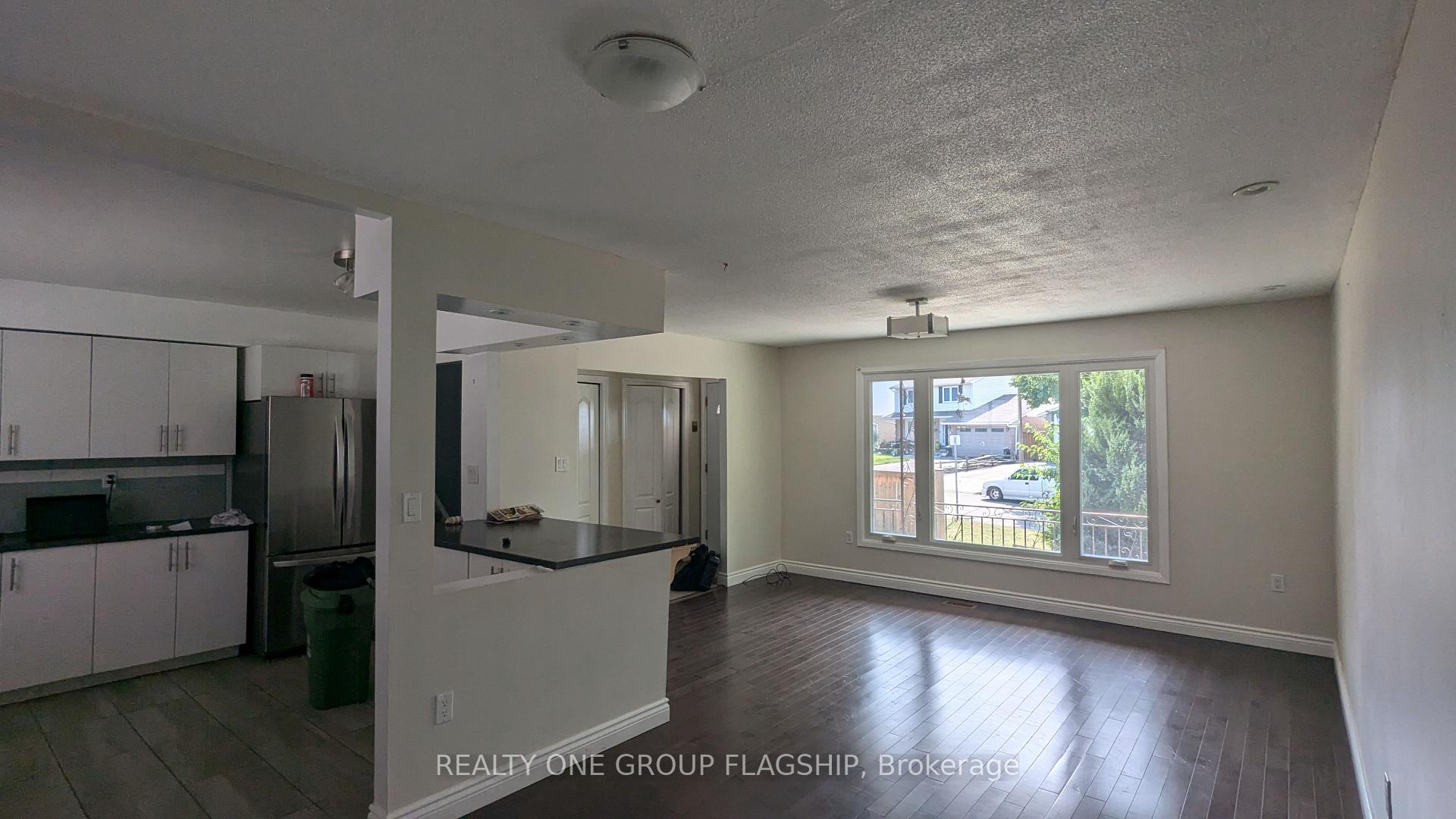 Photo 7 of Unit Upper, 7 Greening Avenue, Hamilton, Stoney Creek — HOMEH