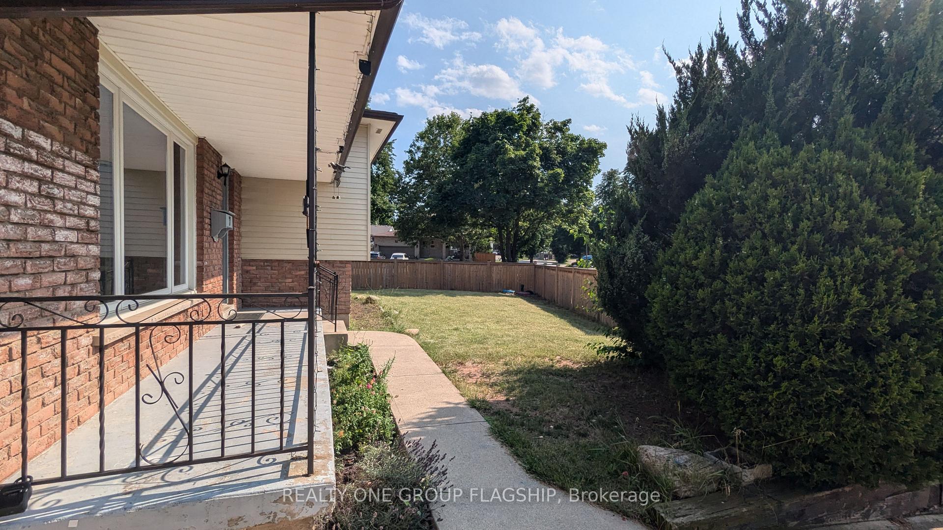 Photo 17 of Unit Upper, 7 Greening Avenue, Hamilton, Stoney Creek — HOMEH