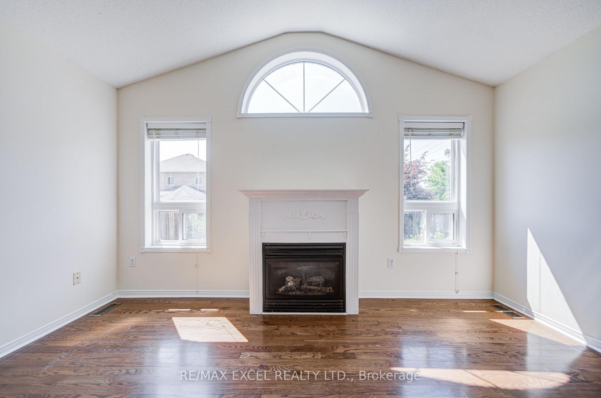 Photo 21 of 43 Beaumaris Crescent, Whitby, Brooklin — HOMEH