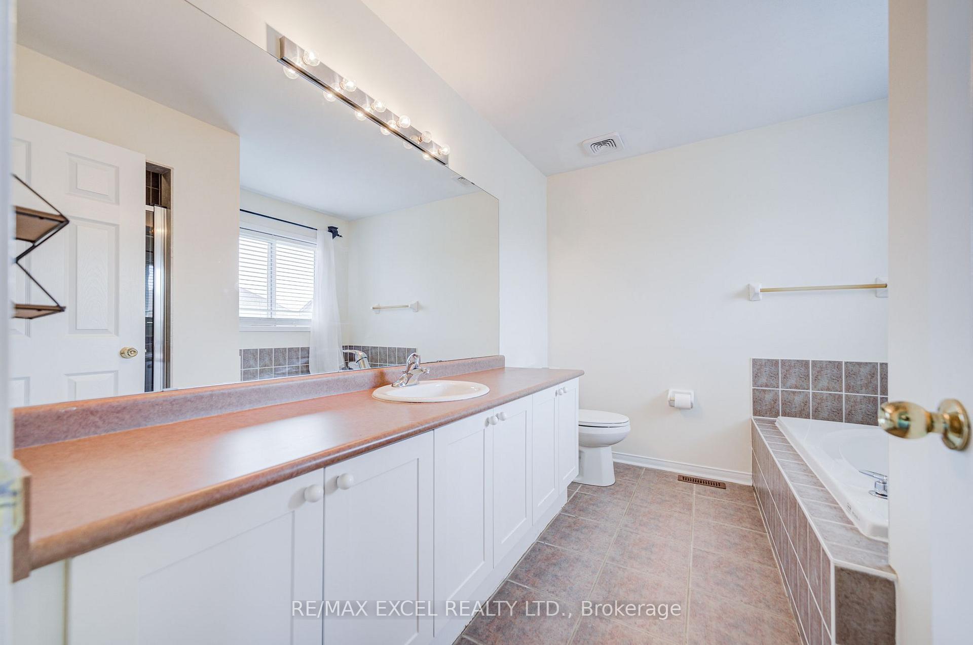 Photo 30 of 43 Beaumaris Crescent, Whitby, Brooklin — HOMEH