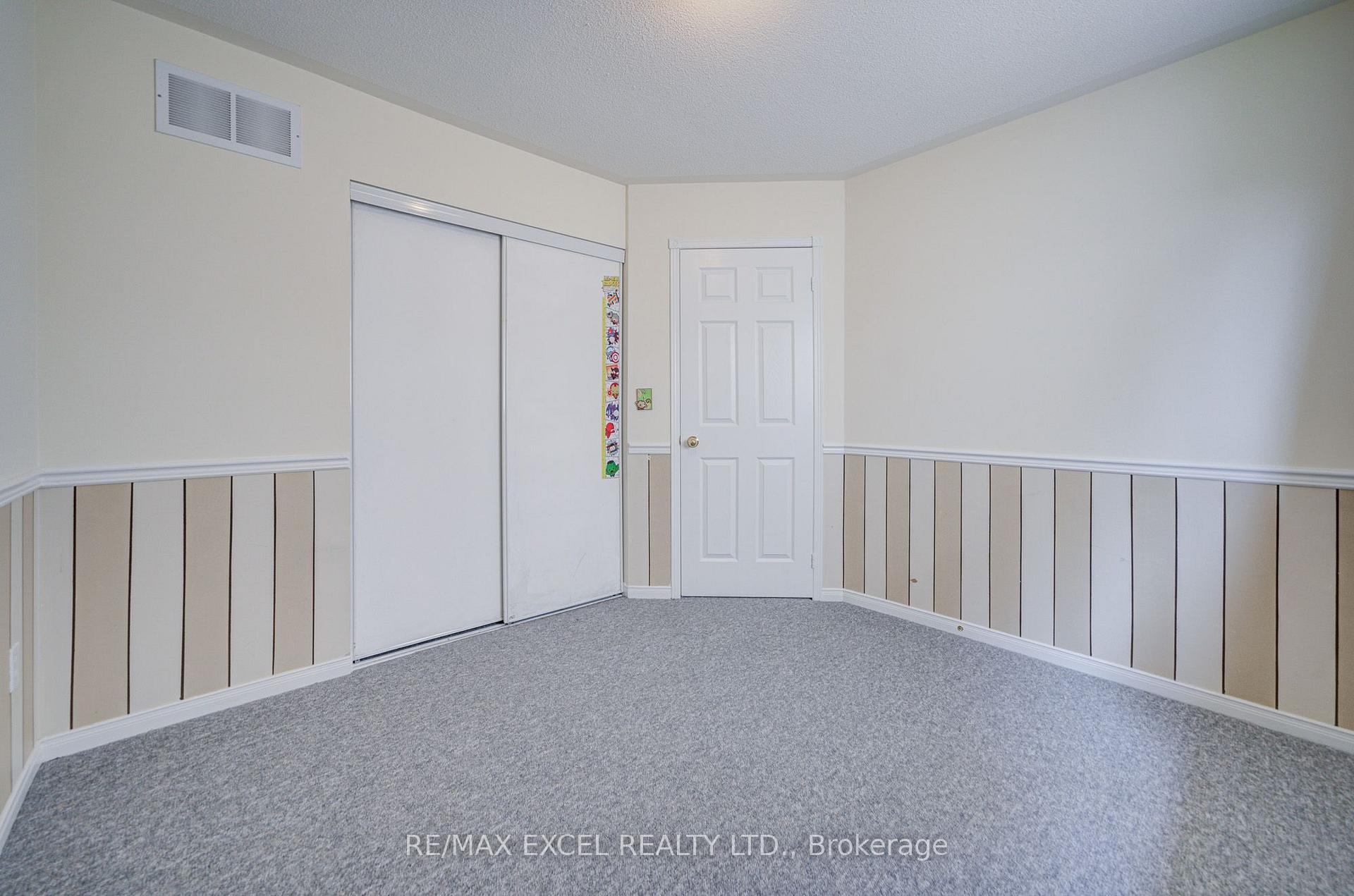 Photo 33 of 43 Beaumaris Crescent, Whitby, Brooklin — HOMEH