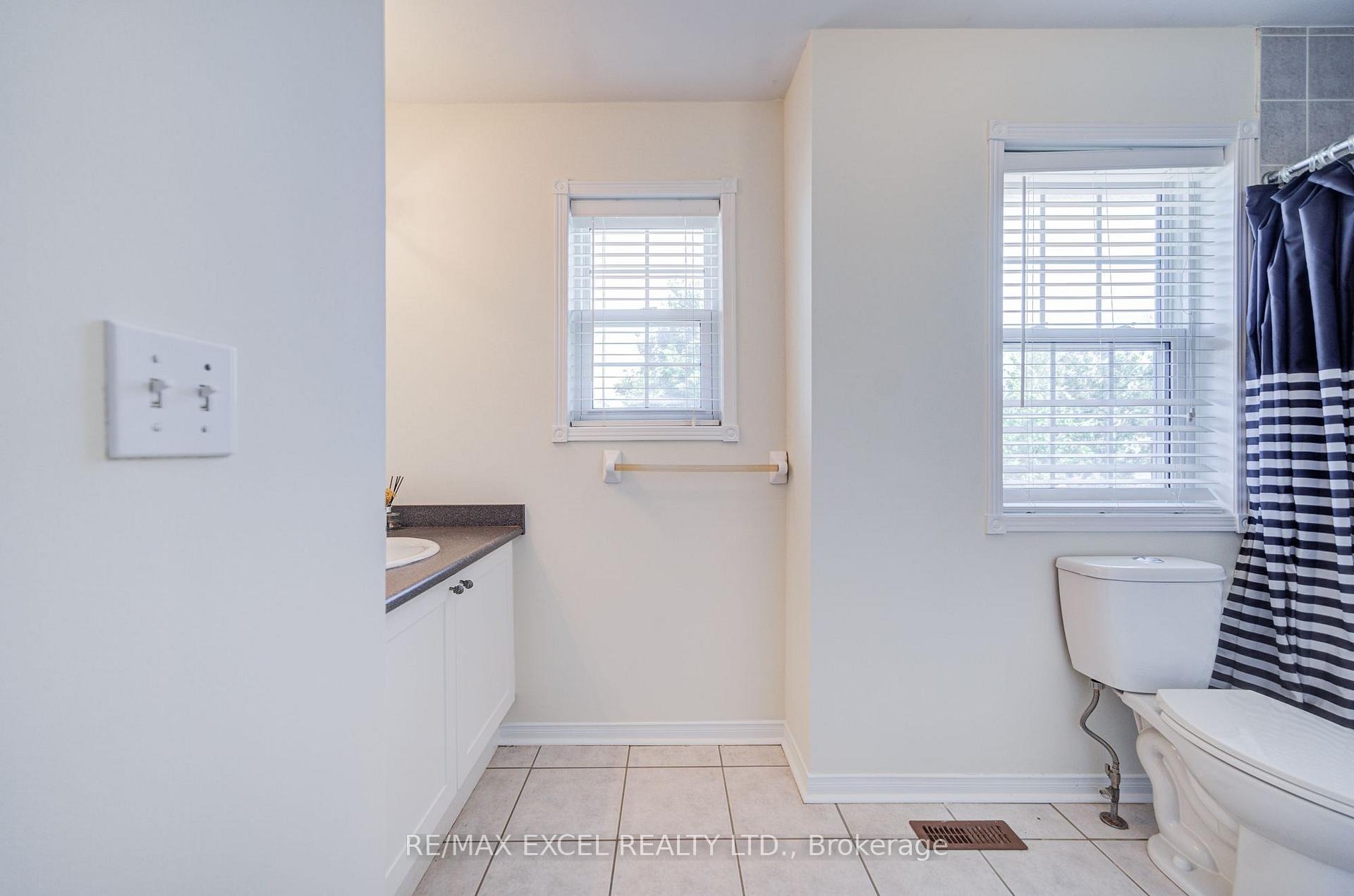 Photo 38 of 43 Beaumaris Crescent, Whitby, Brooklin — HOMEH