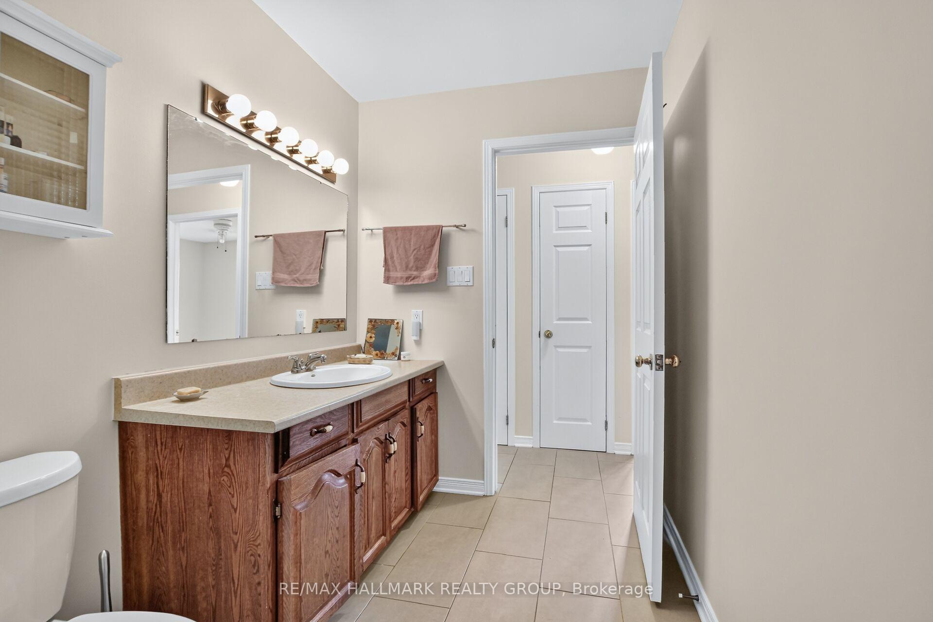 Photo 18 of 3606 Mcbean Street, Ottawa, Richmond — HOMEH