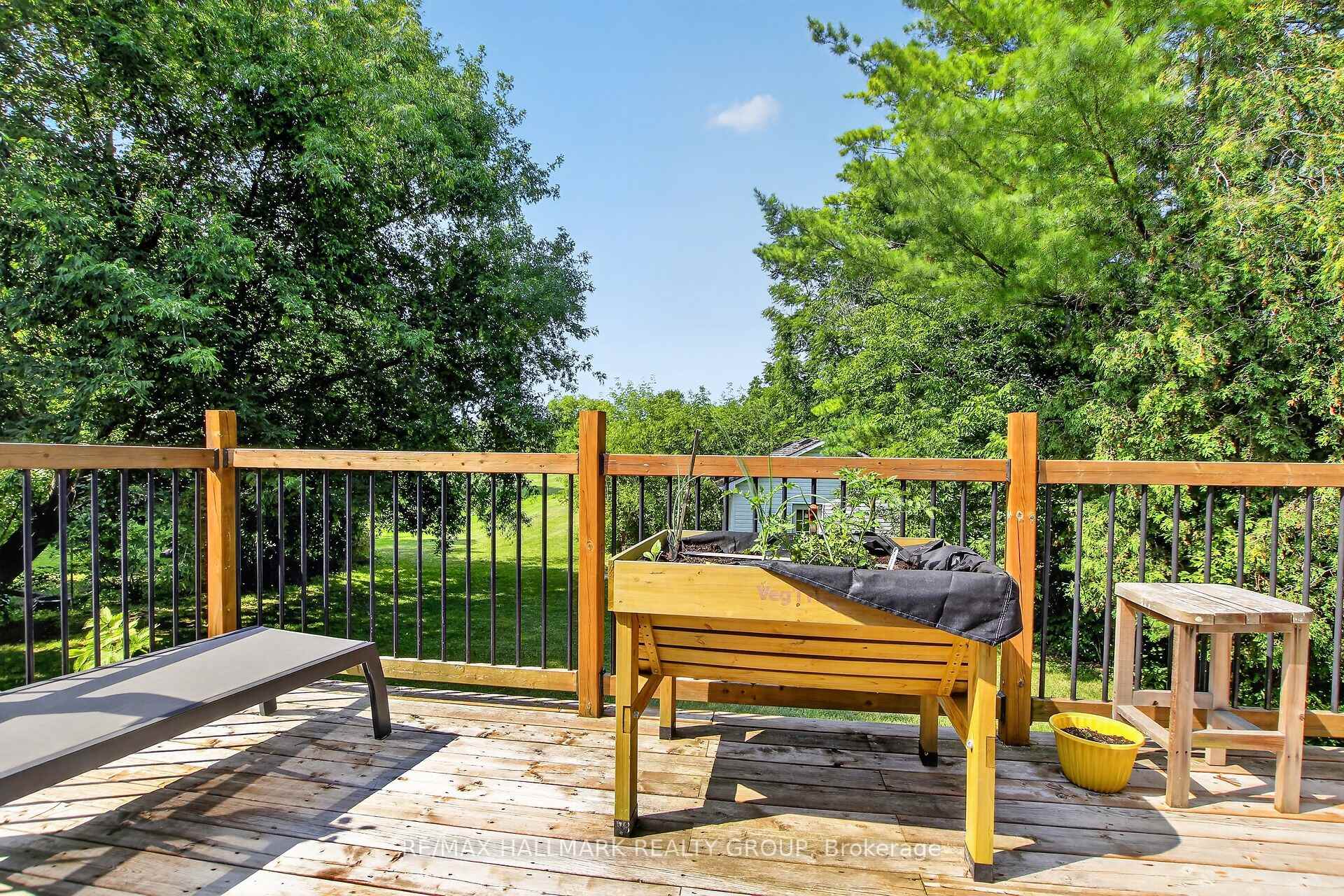 Photo 33 of 3606 Mcbean Street, Ottawa, Richmond — HOMEH
