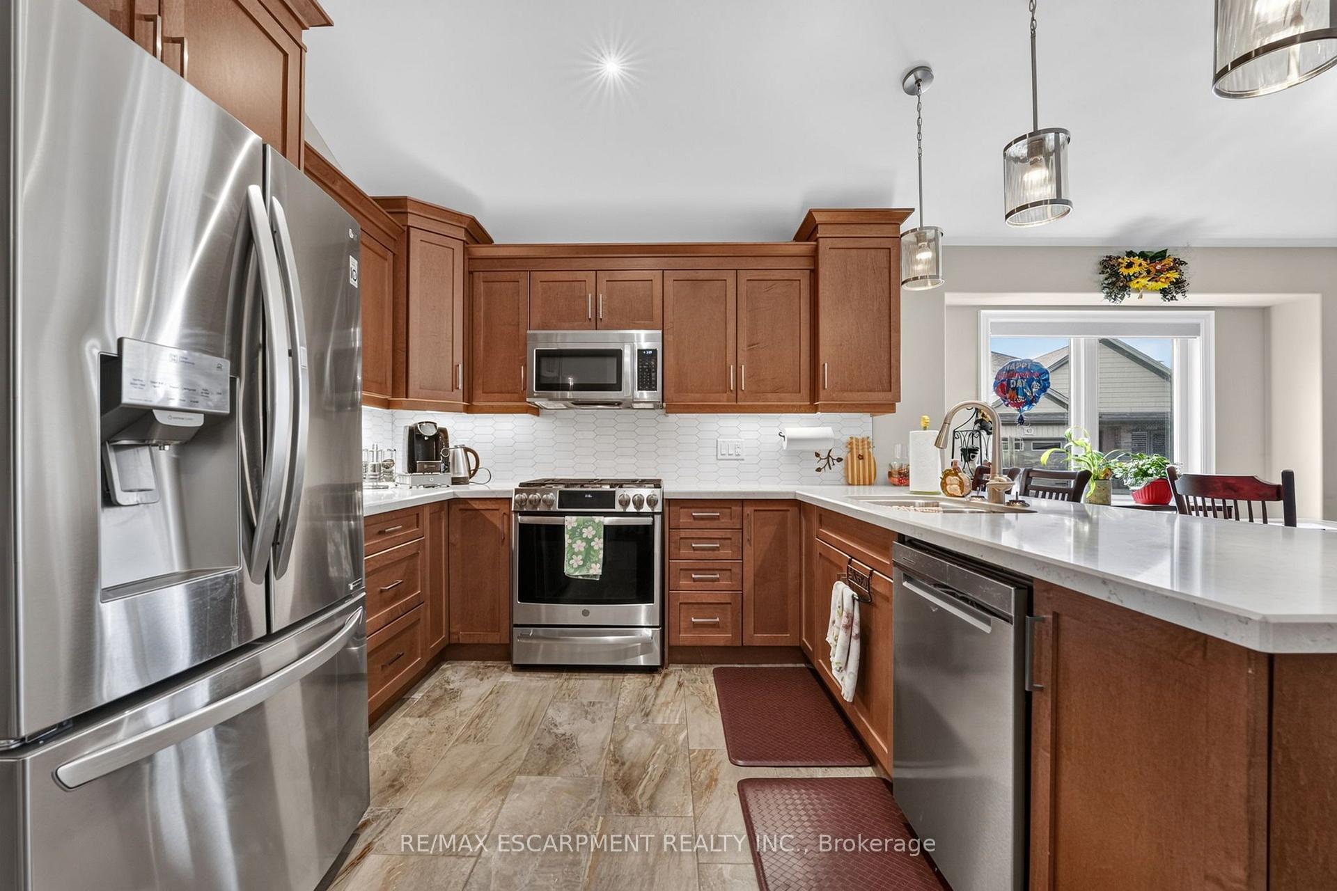 Photo 8 of 25 Richard Crescent, West Lincoln, Smithville — HOMEH