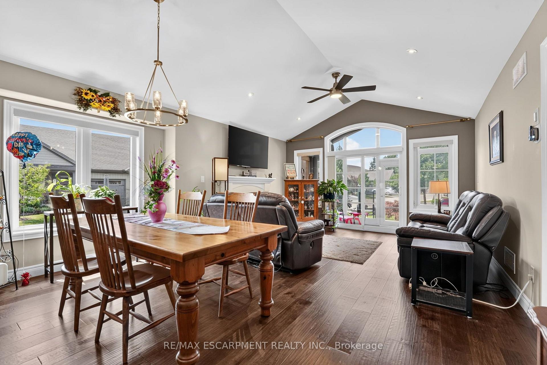 Photo 12 of 25 Richard Crescent, West Lincoln, Smithville — HOMEH