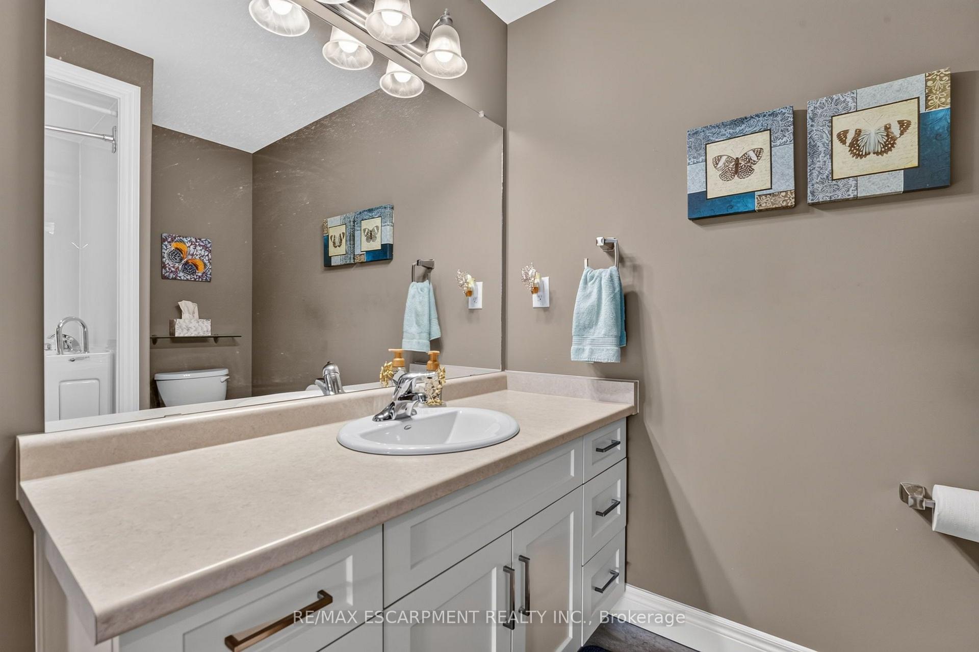 Photo 17 of 25 Richard Crescent, West Lincoln, Smithville — HOMEH