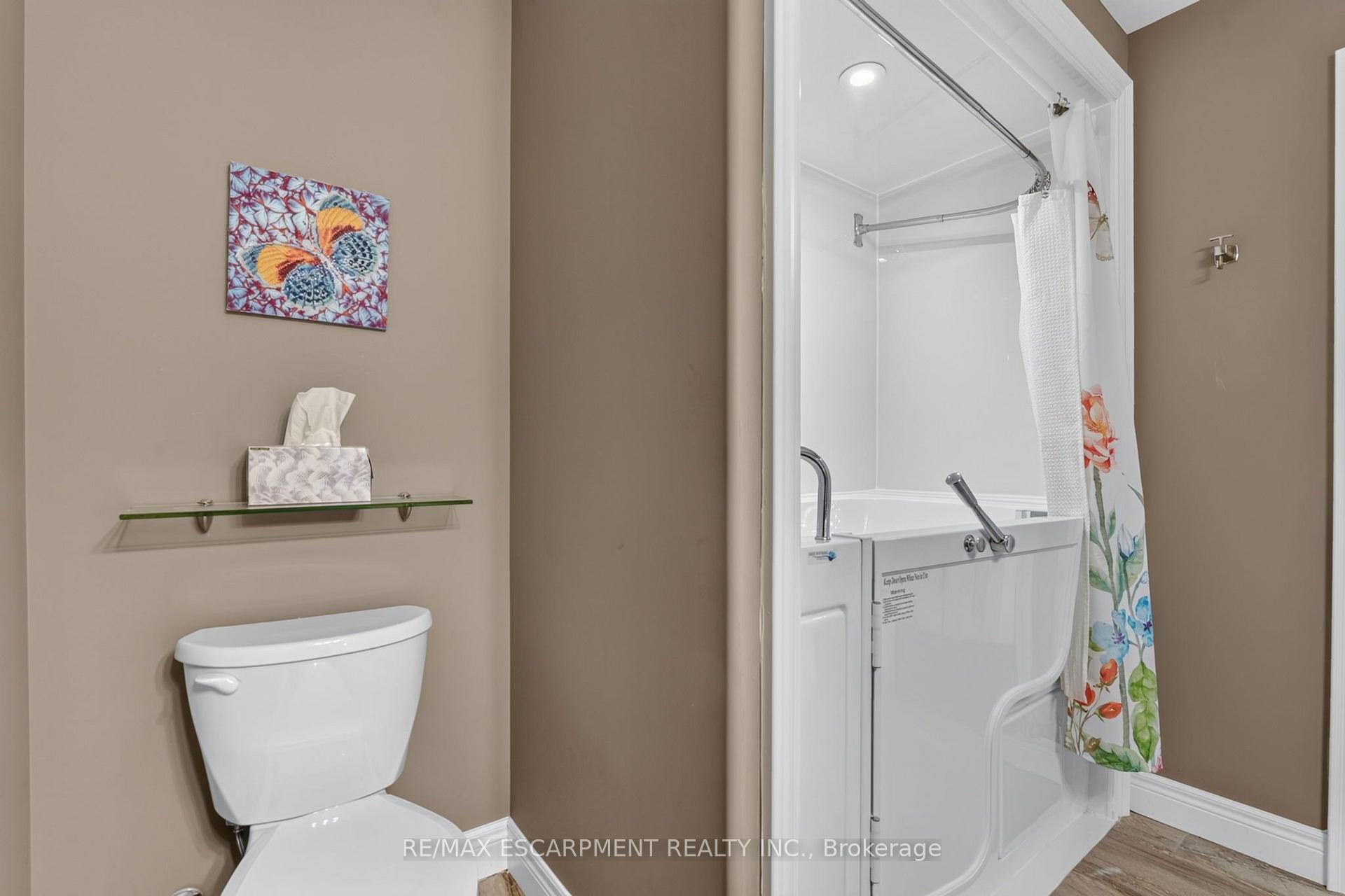 Photo 18 of 25 Richard Crescent, West Lincoln, Smithville — HOMEH