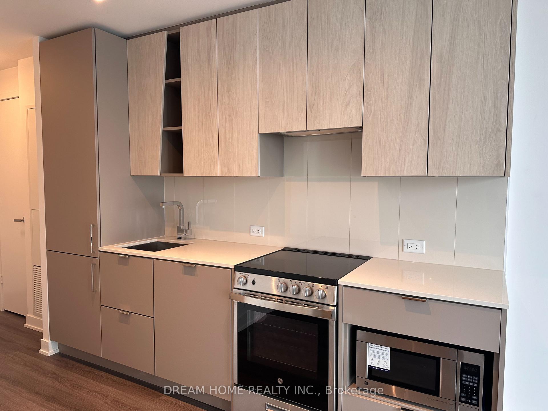 Photo 3 of Unit 3302, 3883 Quartz Road, Mississauga, City Centre — HOMEH