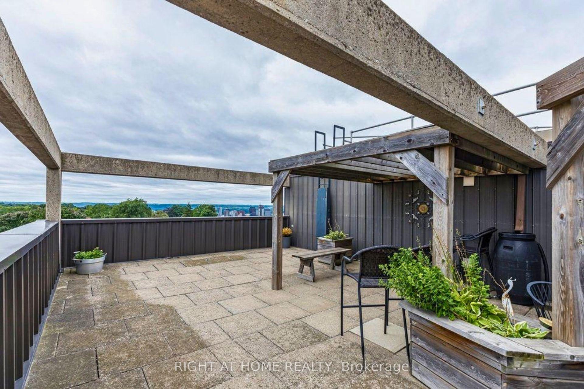 Photo 43 of Unit 201, 166 Mountain Park Avenue, Hamilton, Eastmount — HOMEH