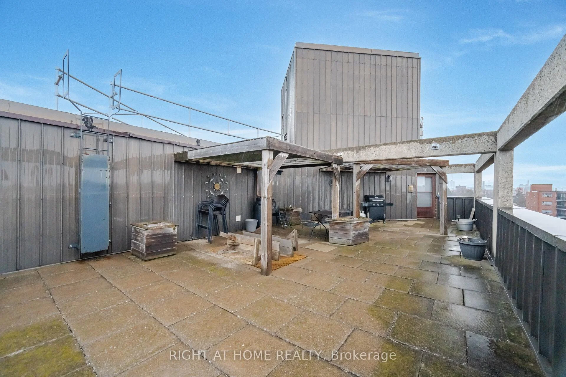 Photo 36 of Unit 201, 166 Mountain Park Avenue, Hamilton, Eastmount — HOMEH