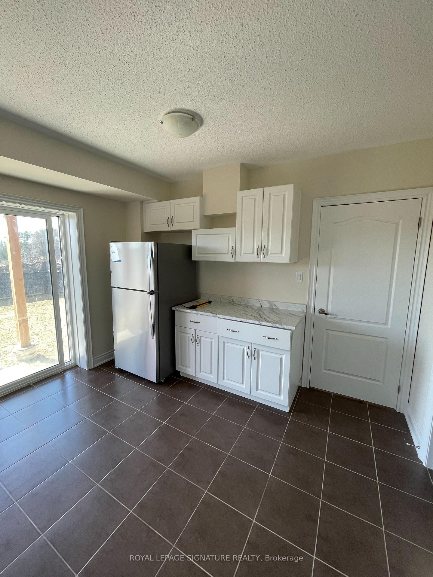 Photo 6 of 77 Ben Sinclair Avenue, East Gwillimbury, Queensville — HOMEH