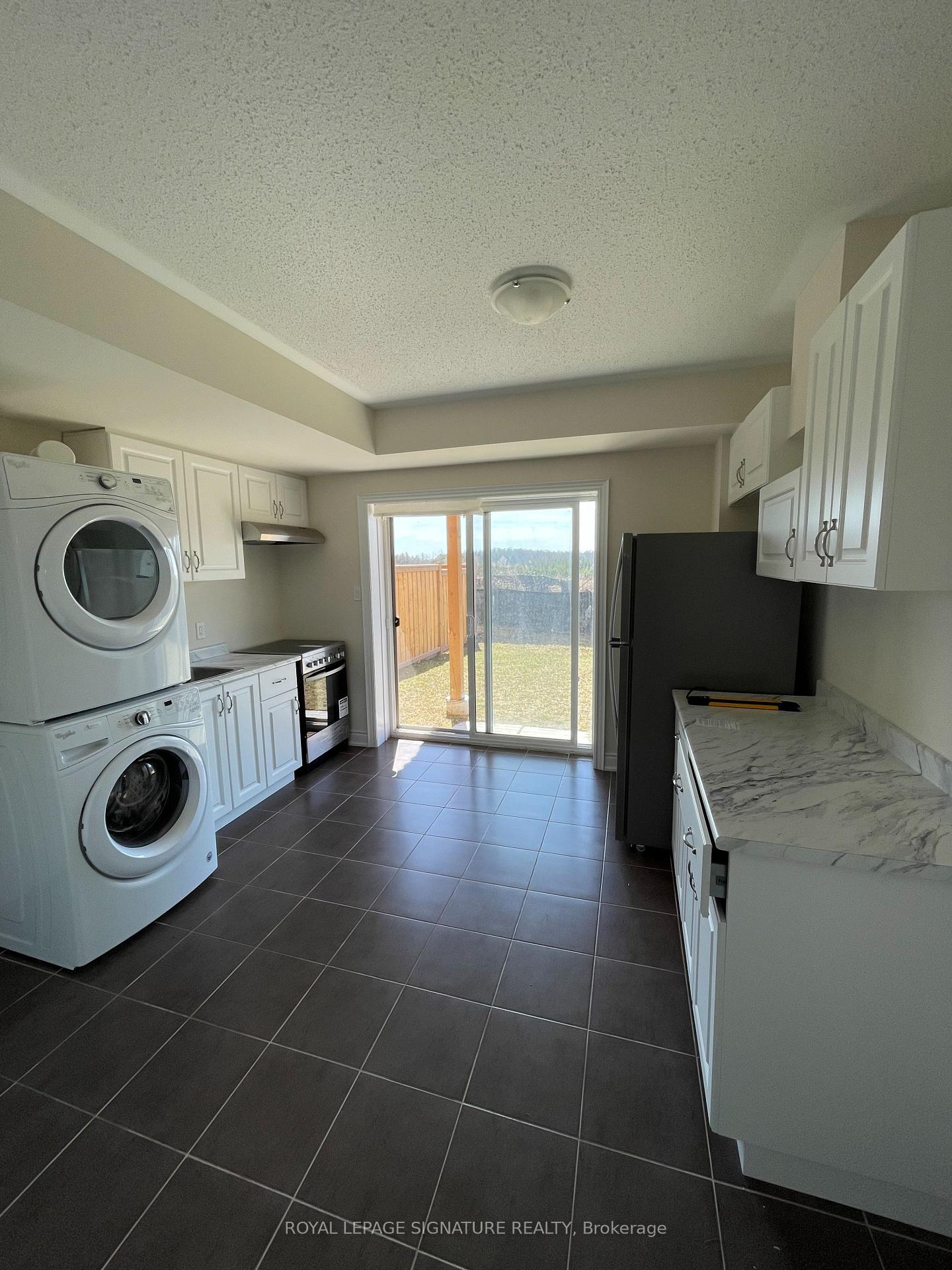 Photo 9 of 77 Ben Sinclair Avenue, East Gwillimbury, Queensville — HOMEH