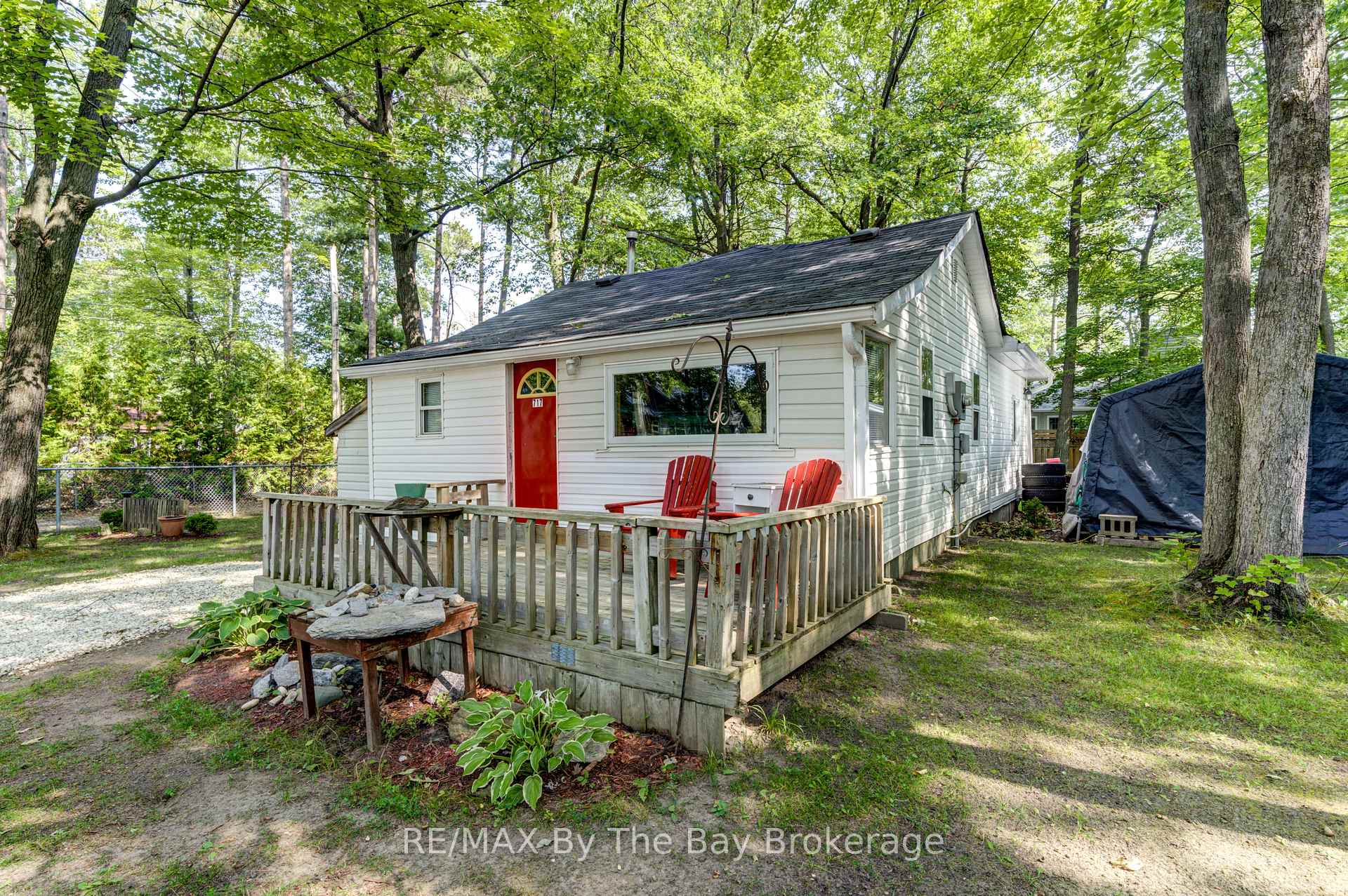 Photo 3 of 717 Oxbow Park Drive, Wasaga Beach — HOMEH