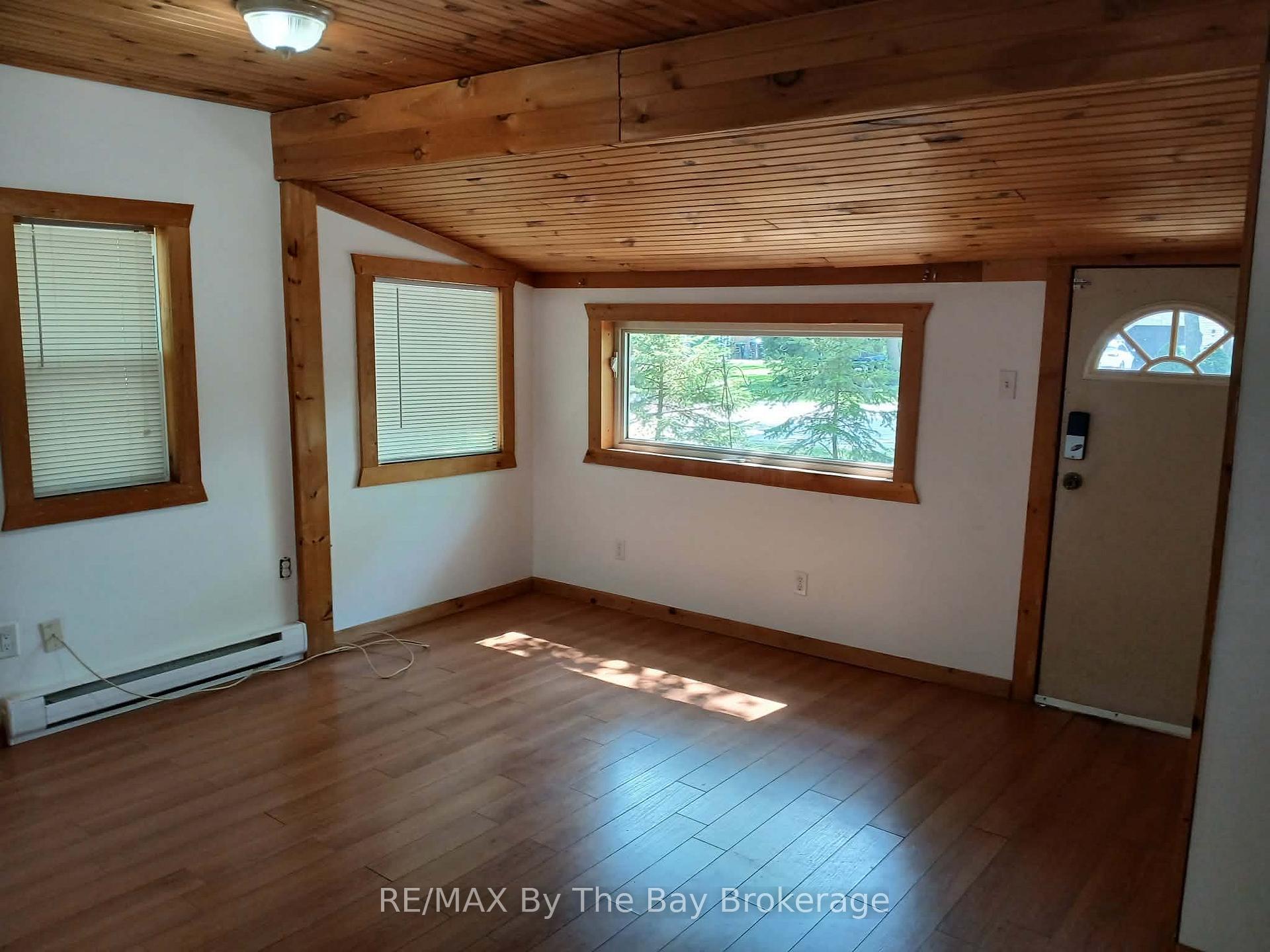 Photo 10 of 717 Oxbow Park Drive, Wasaga Beach — HOMEH