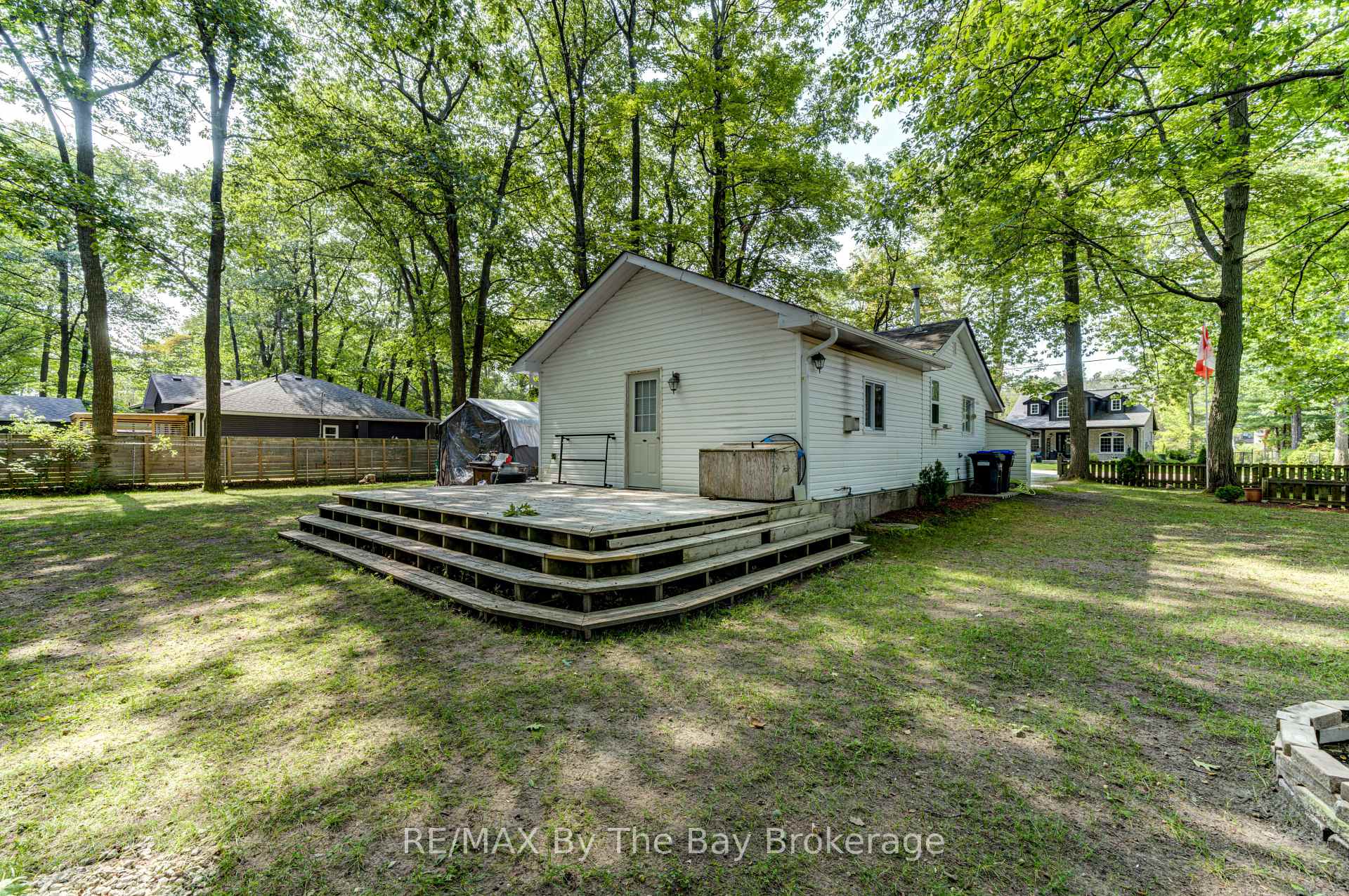Photo 21 of 717 Oxbow Park Drive, Wasaga Beach — HOMEH