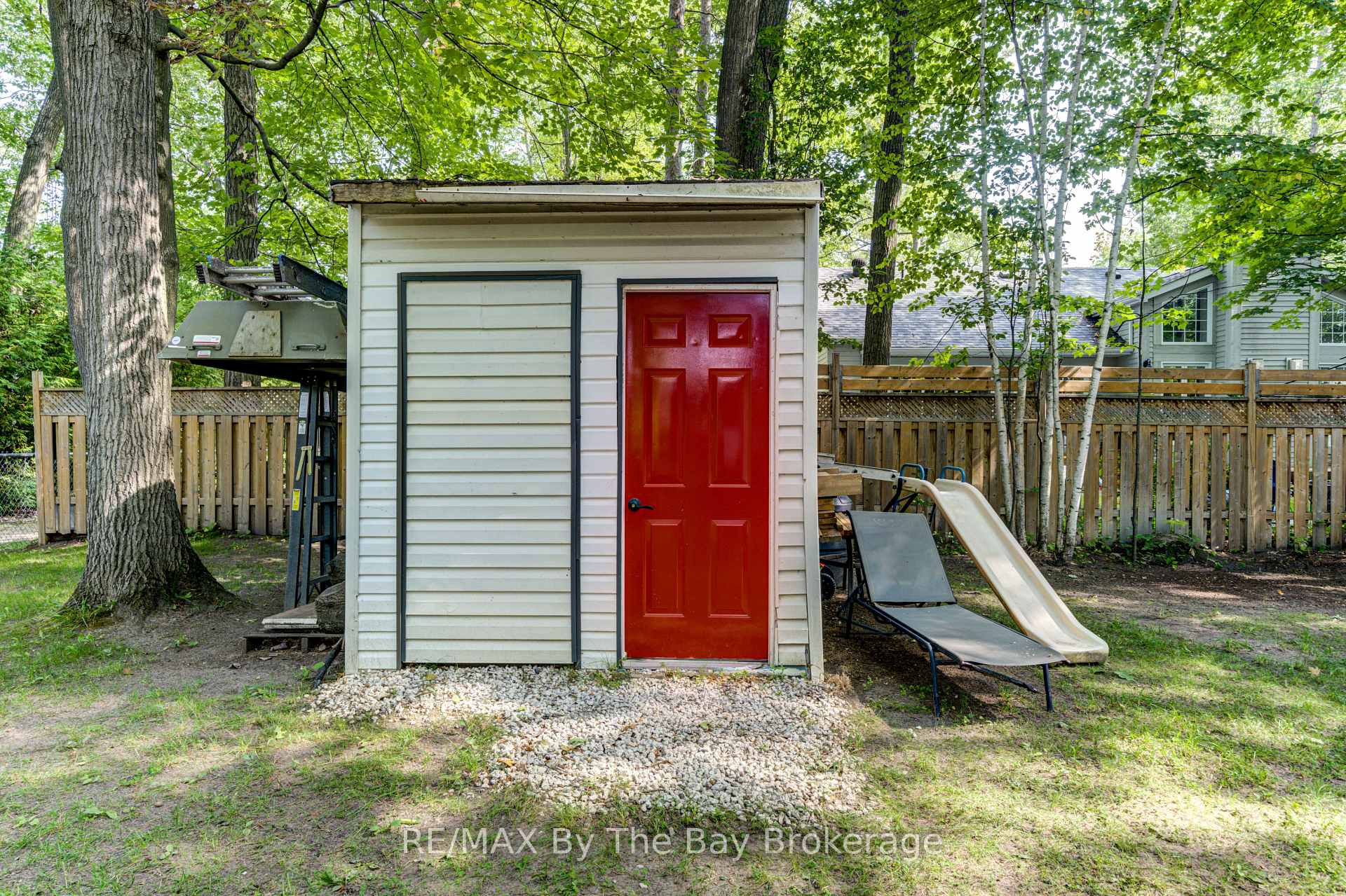 Photo 25 of 717 Oxbow Park Drive, Wasaga Beach — HOMEH