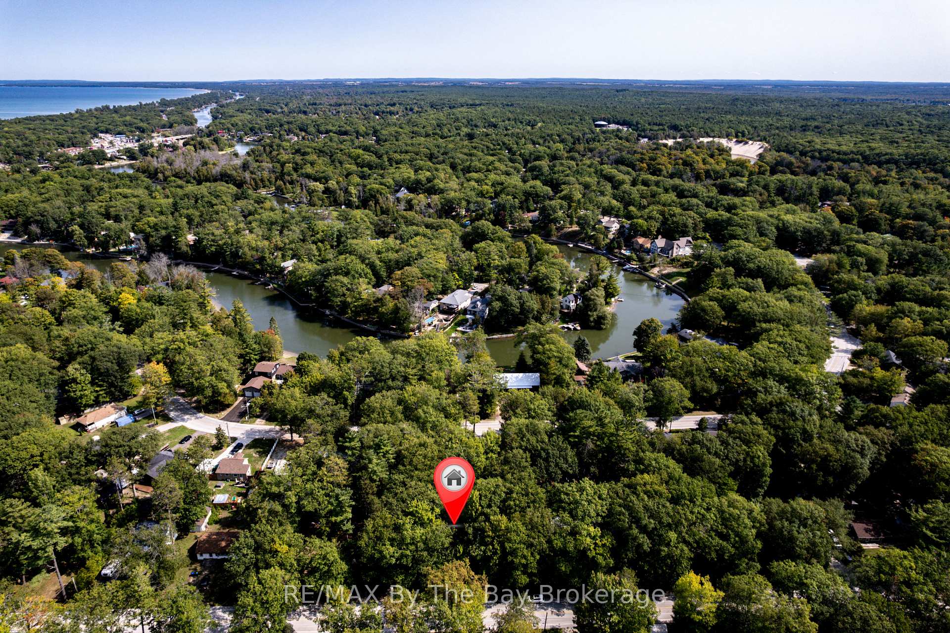 Photo 32 of 717 Oxbow Park Drive, Wasaga Beach — HOMEH