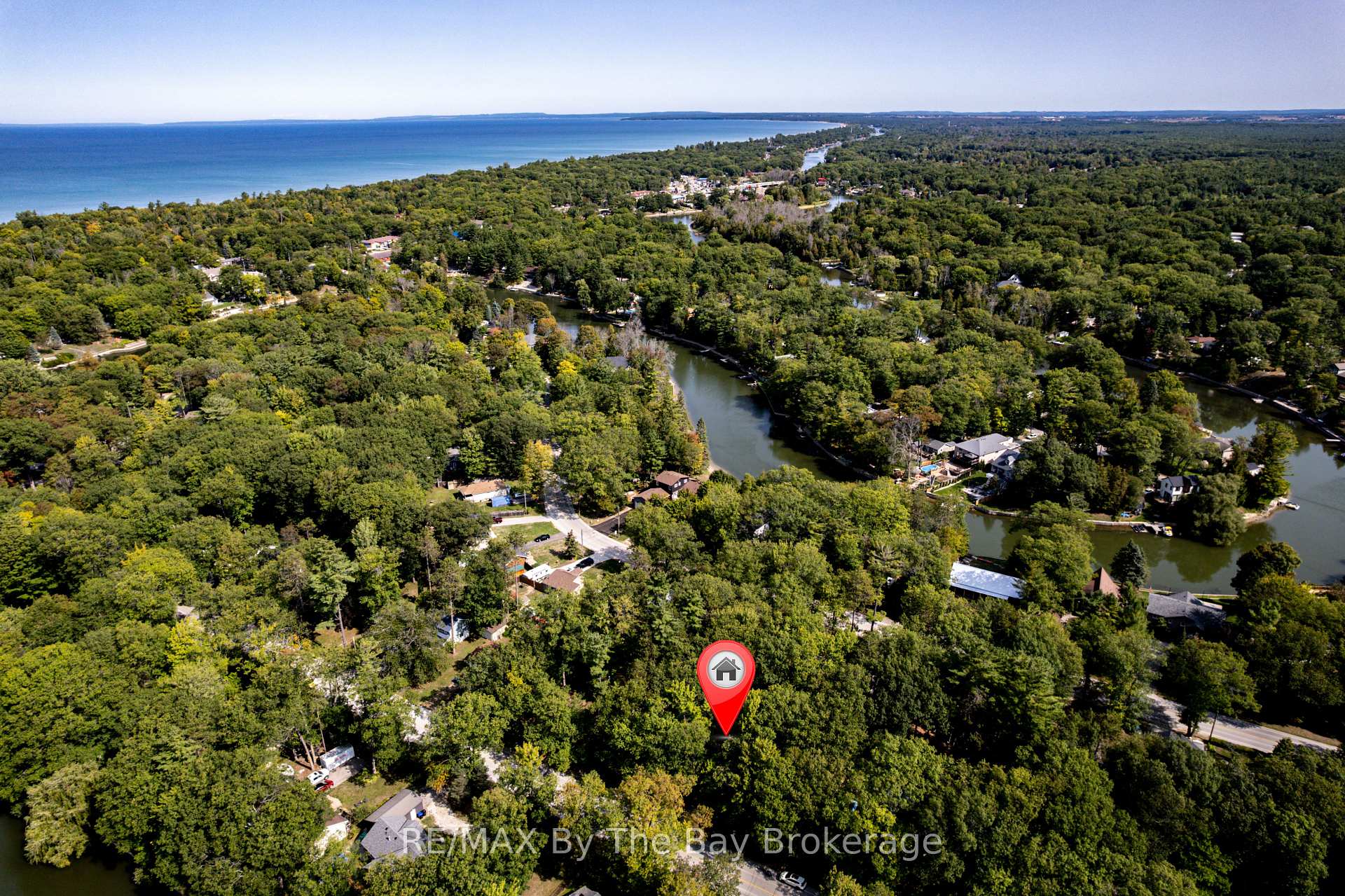 Photo 33 of 717 Oxbow Park Drive, Wasaga Beach — HOMEH