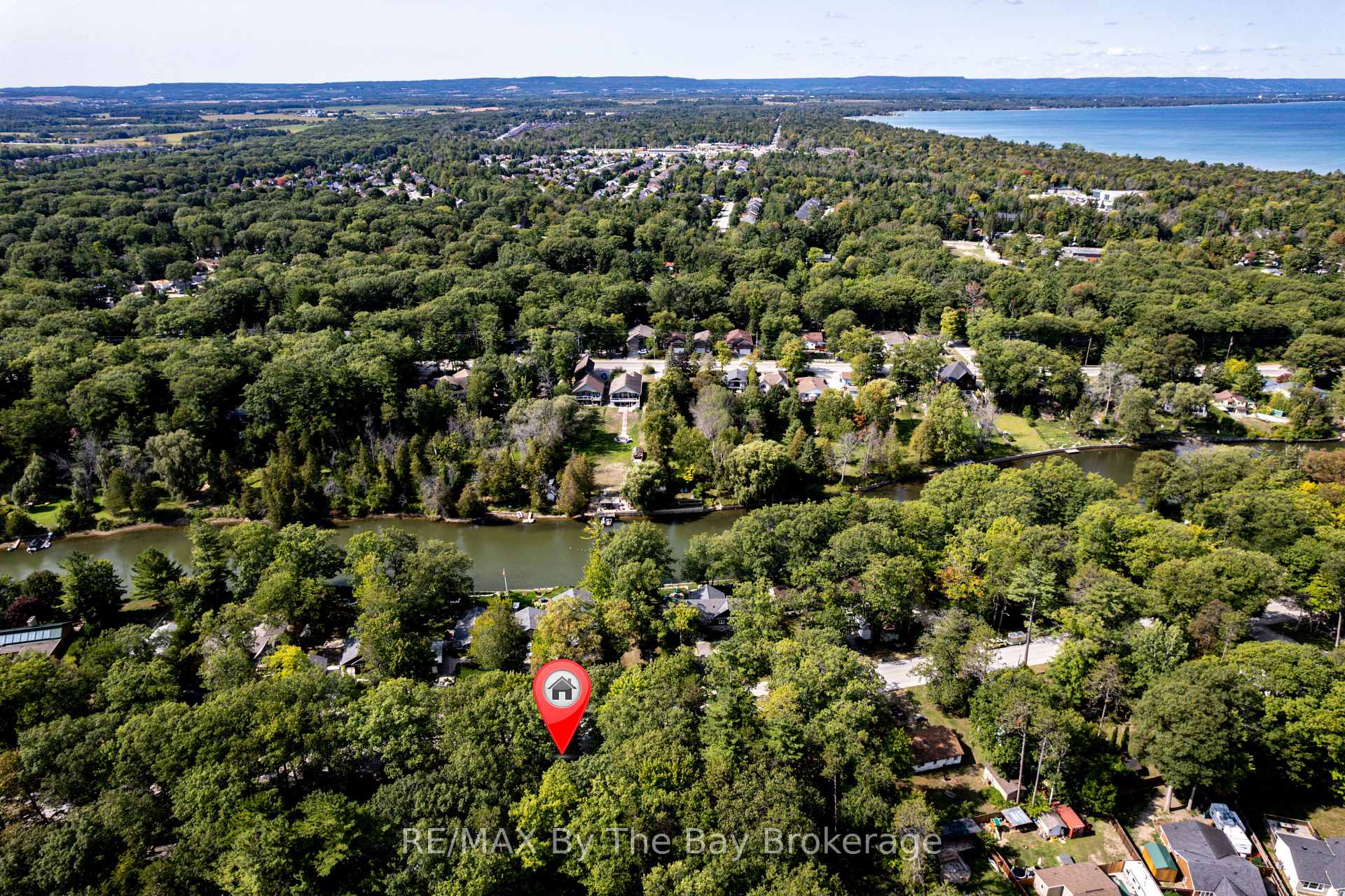 Photo 35 of 717 Oxbow Park Drive, Wasaga Beach — HOMEH
