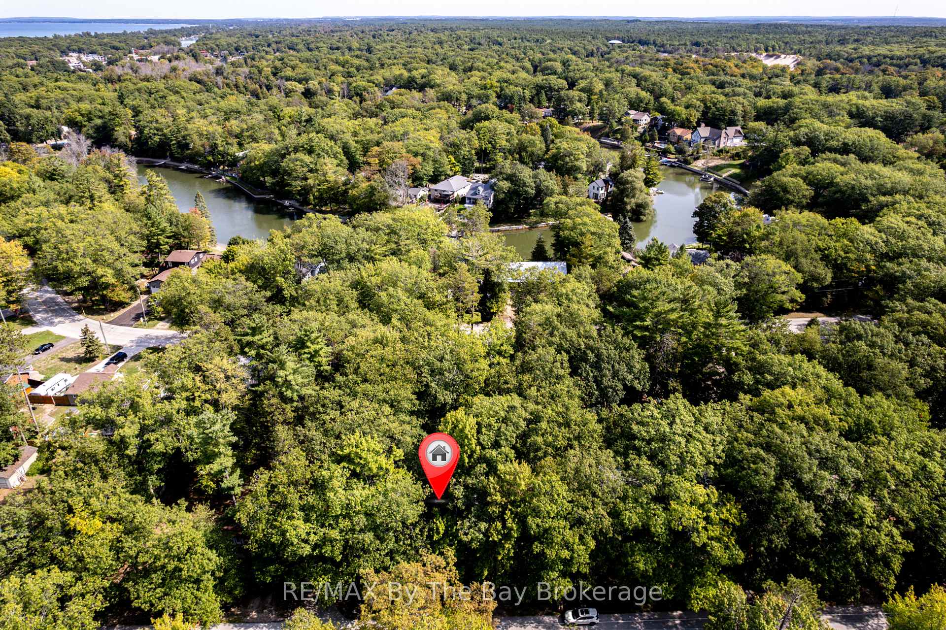 Photo 36 of 717 Oxbow Park Drive, Wasaga Beach — HOMEH